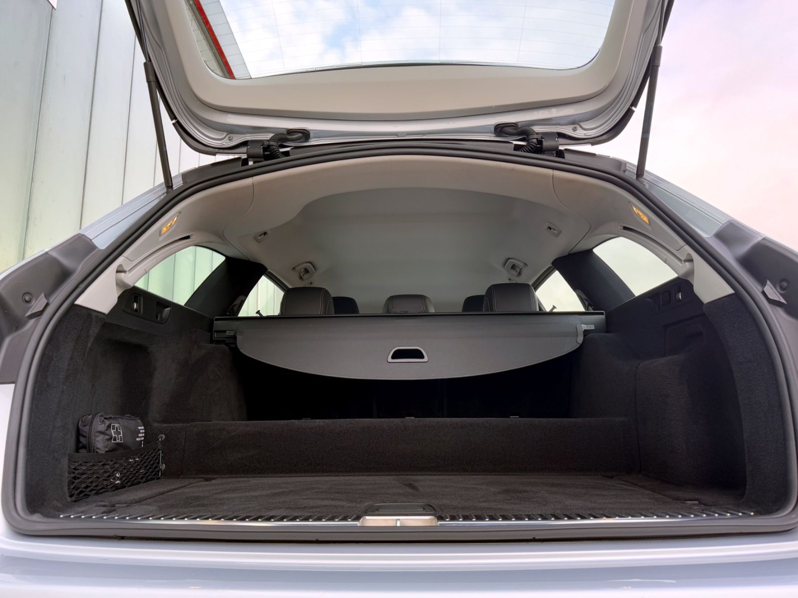 Fahrzeugabbildung Mercedes-Benz E 300de T 4Matic Avantarde *WIDESCREEN|LED|CAM*