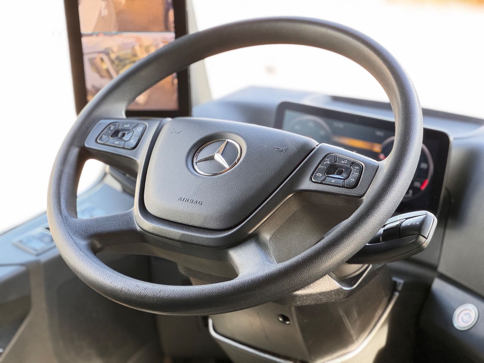 Fahrzeugabbildung Mercedes-Benz 1848 Actros 5 L BigSpace TÜV 11.2026