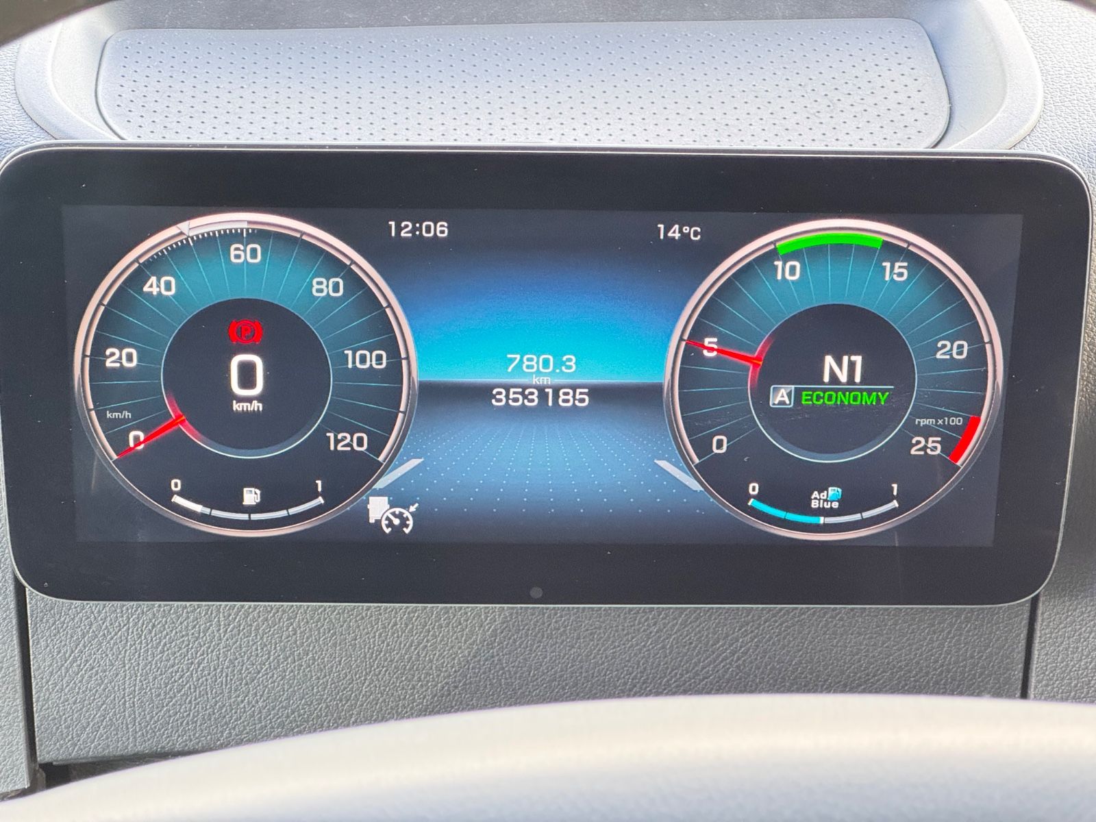 Fahrzeugabbildung Mercedes-Benz 1848 Actros 5 L BigSpace TÜV 11.2026