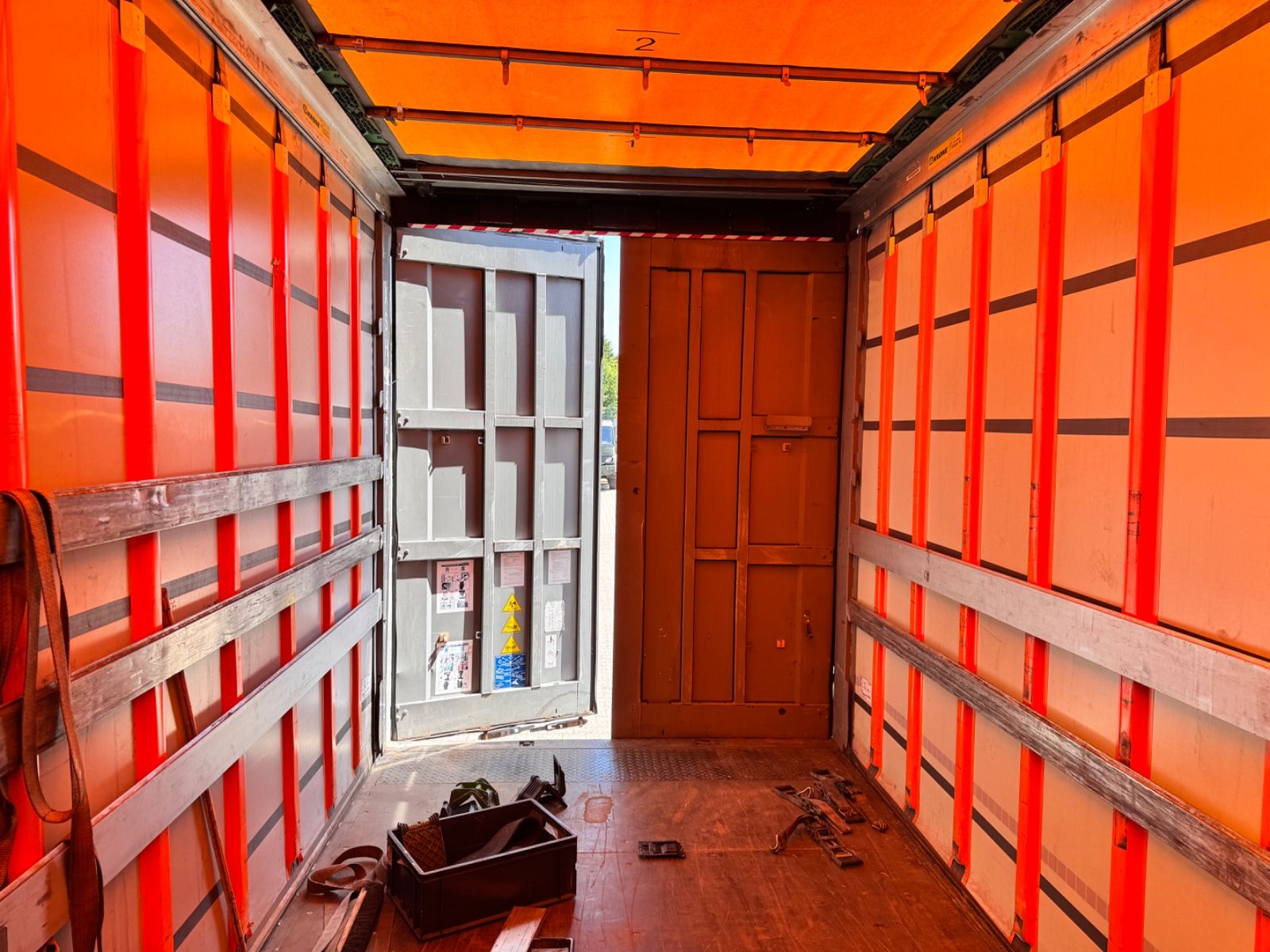 Fahrzeugabbildung Krone SD Curtainsider MEGA Jumbo XL Zert Getränke etc