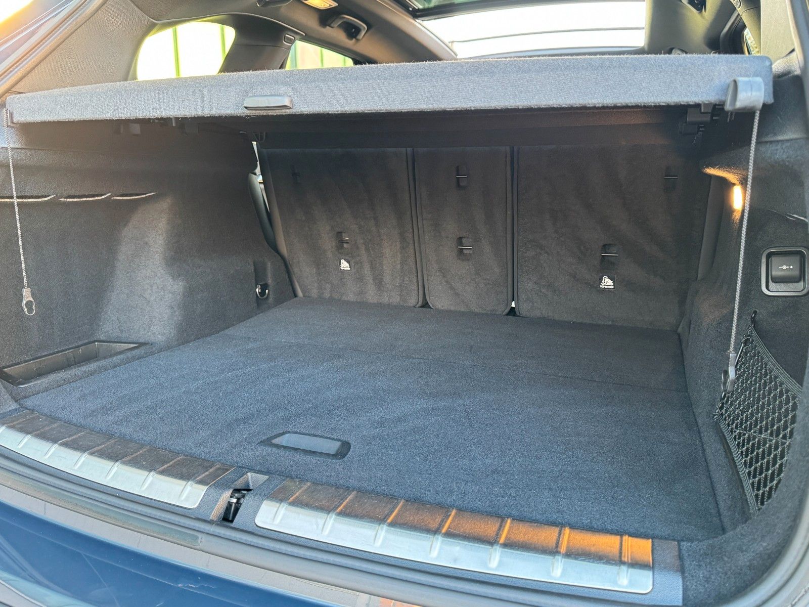 Fahrzeugabbildung BMW X1 sDrive 18d xLine Business*AHK|PANO|LEDER|NAV*