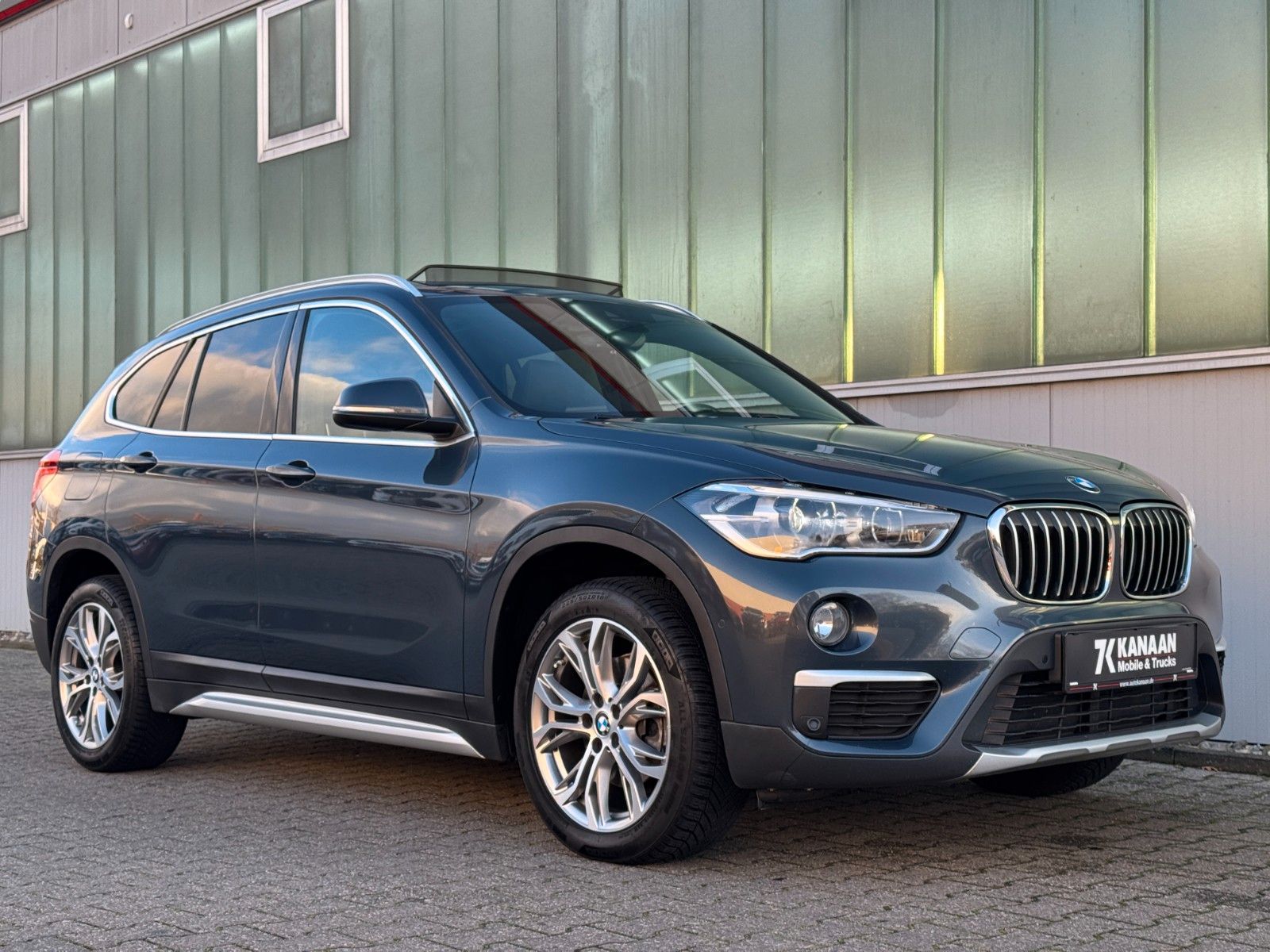 Fahrzeugabbildung BMW X1 sDrive 18d xLine Business*AHK|PANO|LEDER|NAV*