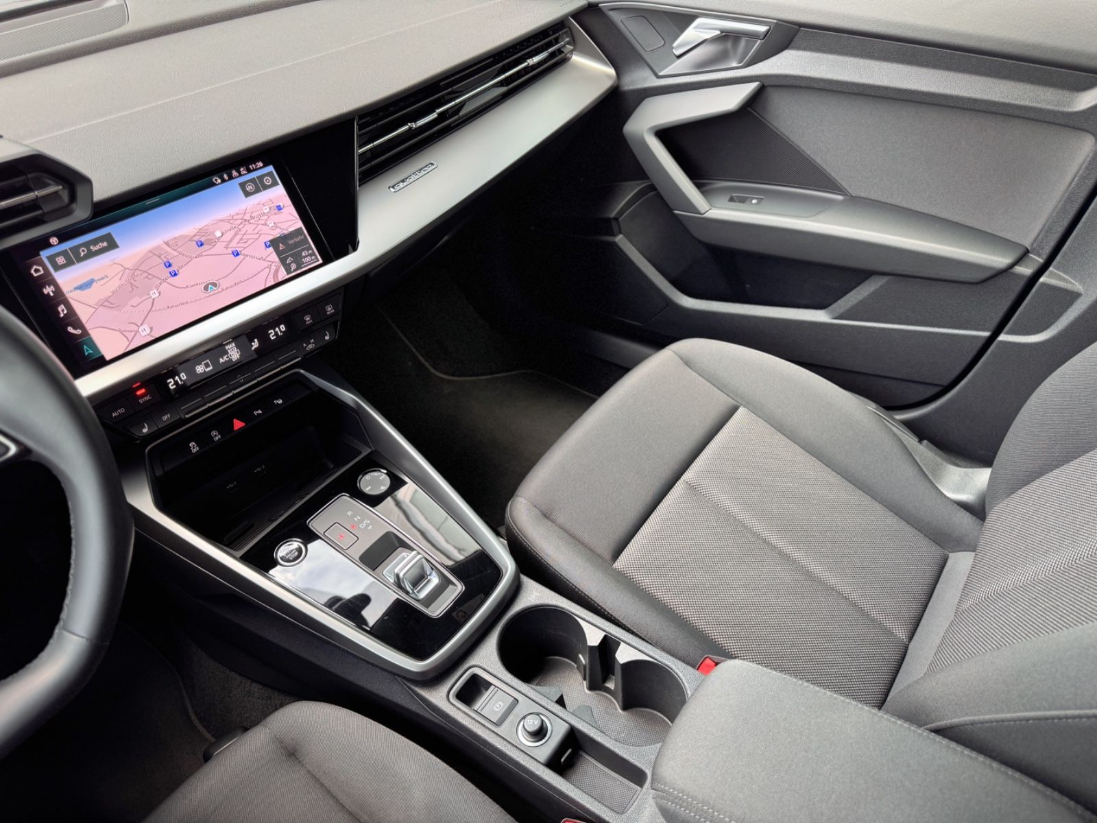 Fahrzeugabbildung Audi A3 Sportback 40TDI Quattro S-Line *LED|CAM*