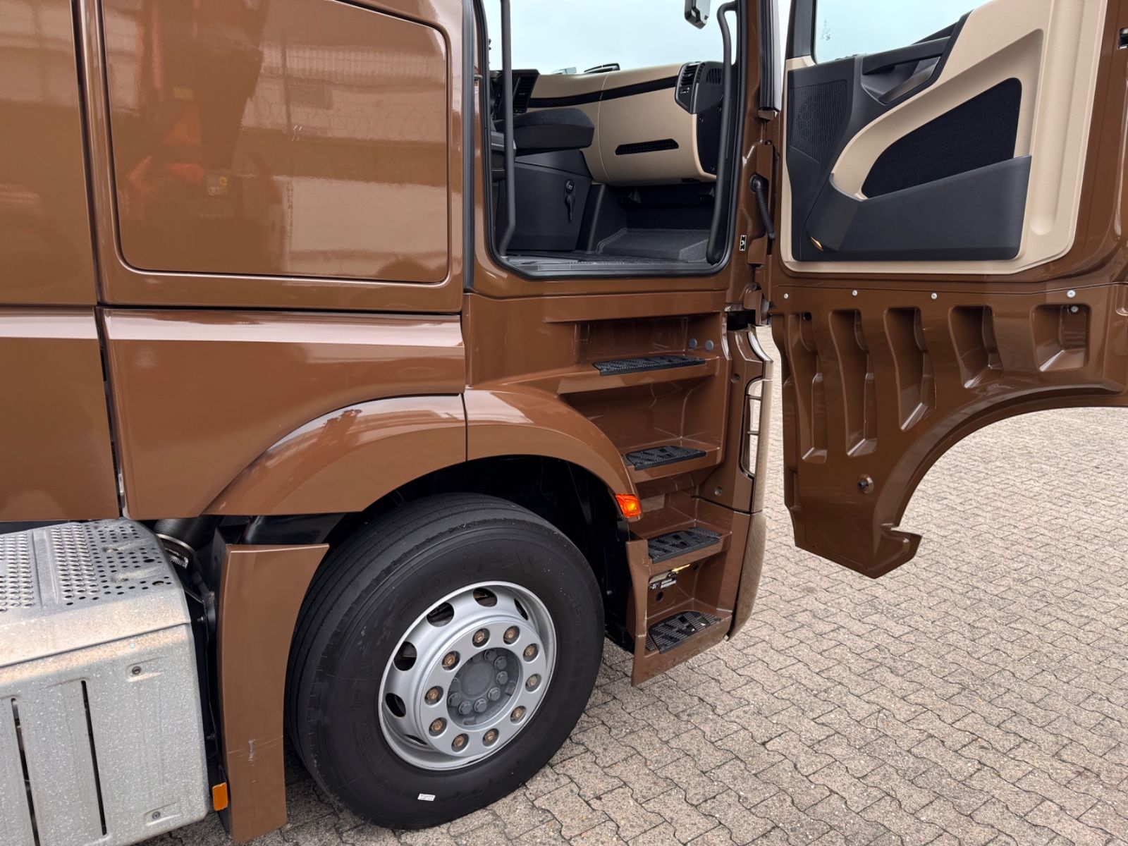 Fahrzeugabbildung Mercedes-Benz 1848 Actros 5 BigSPace