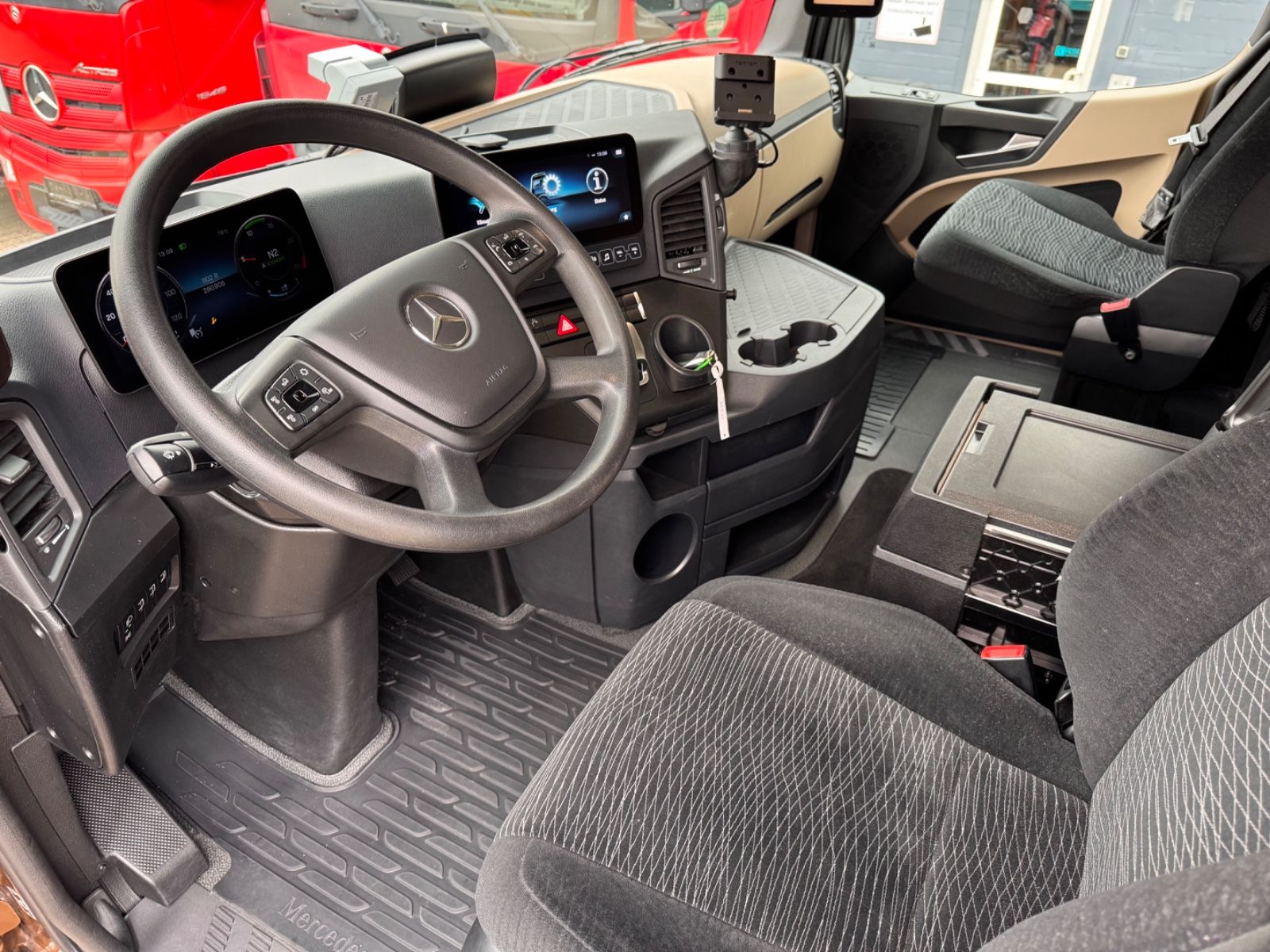 Fahrzeugabbildung Mercedes-Benz 1848 Actros 5 BigSPace