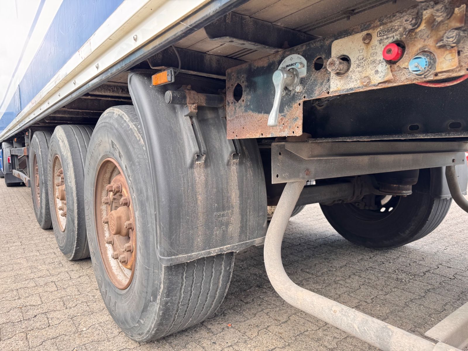 Fahrzeugabbildung Kögel SPKH 24 Koffer 3-Achser