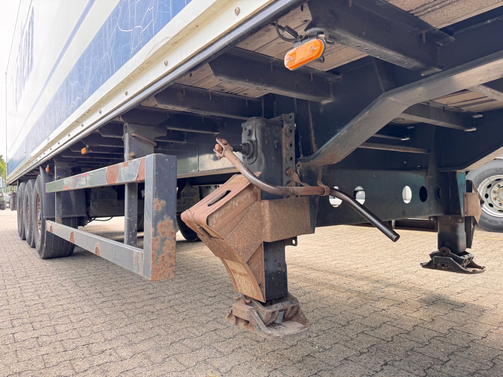 Fahrzeugabbildung Kögel SPKH 24 Koffer 3-Achser