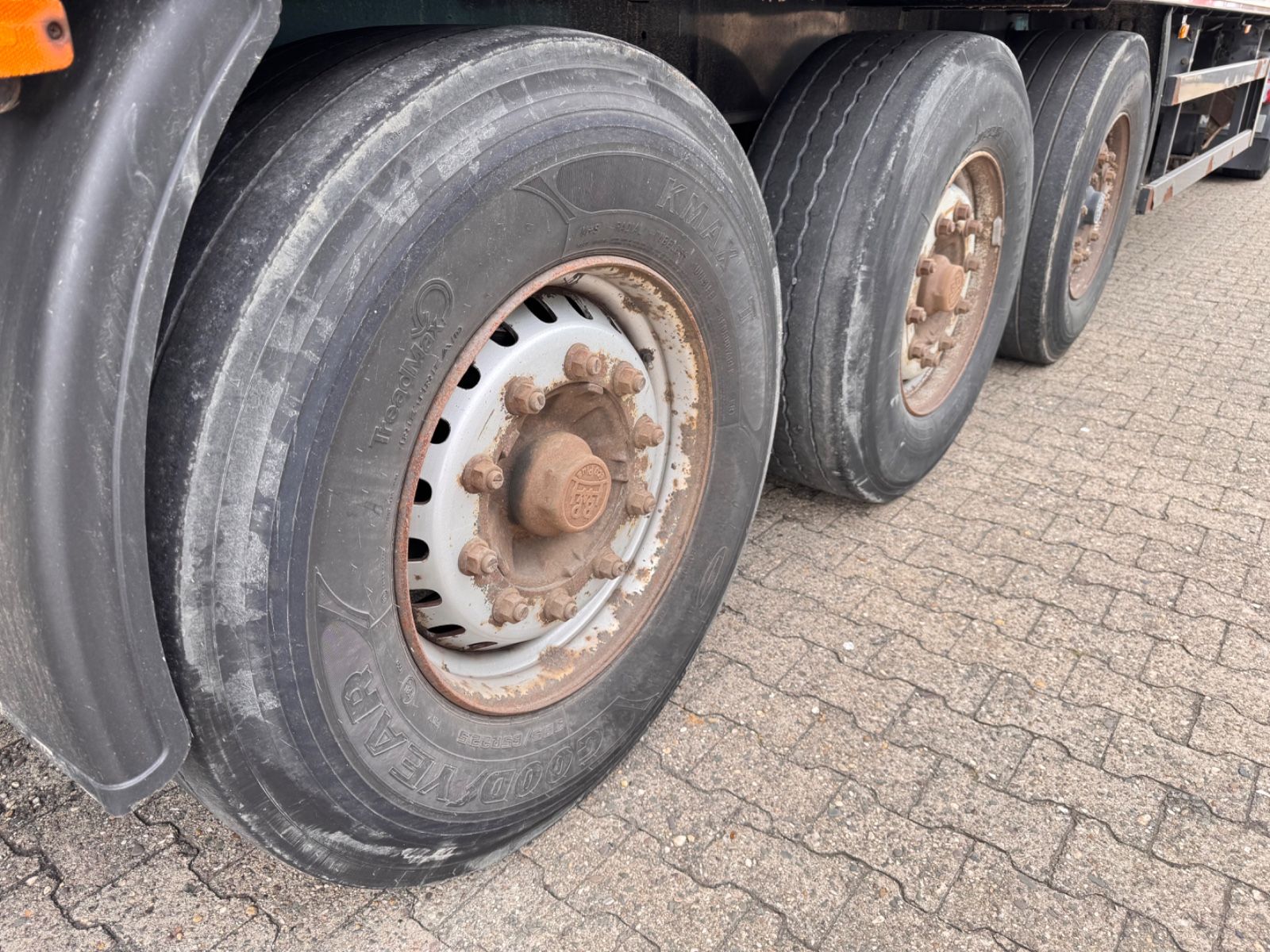 Fahrzeugabbildung Kögel SPKH 24 Koffer 3-Achser