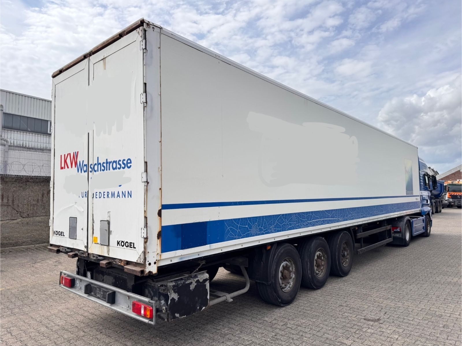 Fahrzeugabbildung Kögel SPKH 24 Koffer 3-Achser