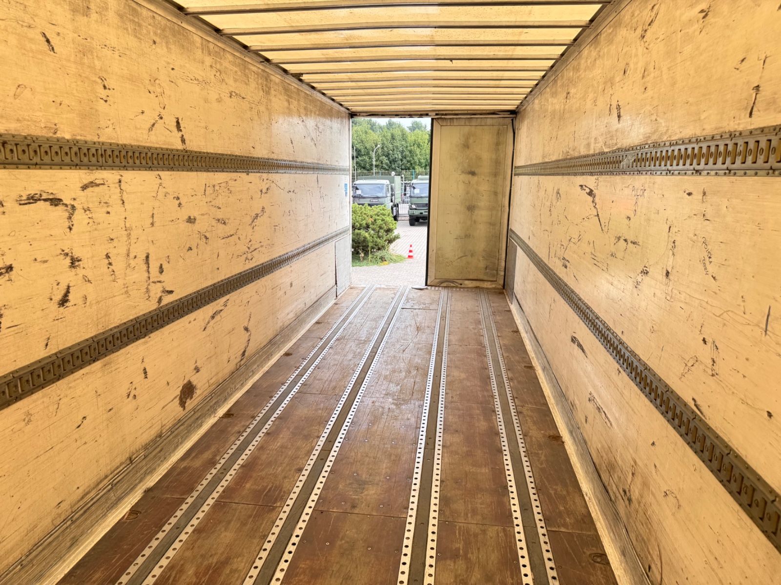 Fahrzeugabbildung Kögel SPKH 24 Koffer 3-Achser