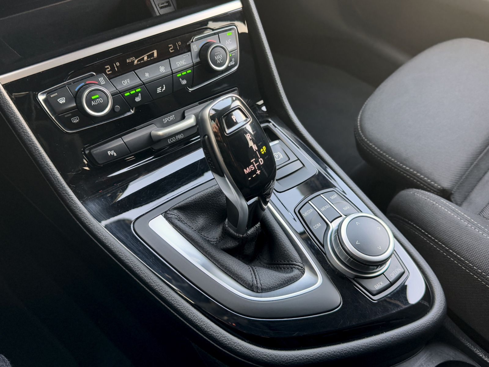 Fahrzeugabbildung BMW 220iA Gran Tourer Advantage*ASSIST|LED|NAVI|PDC*