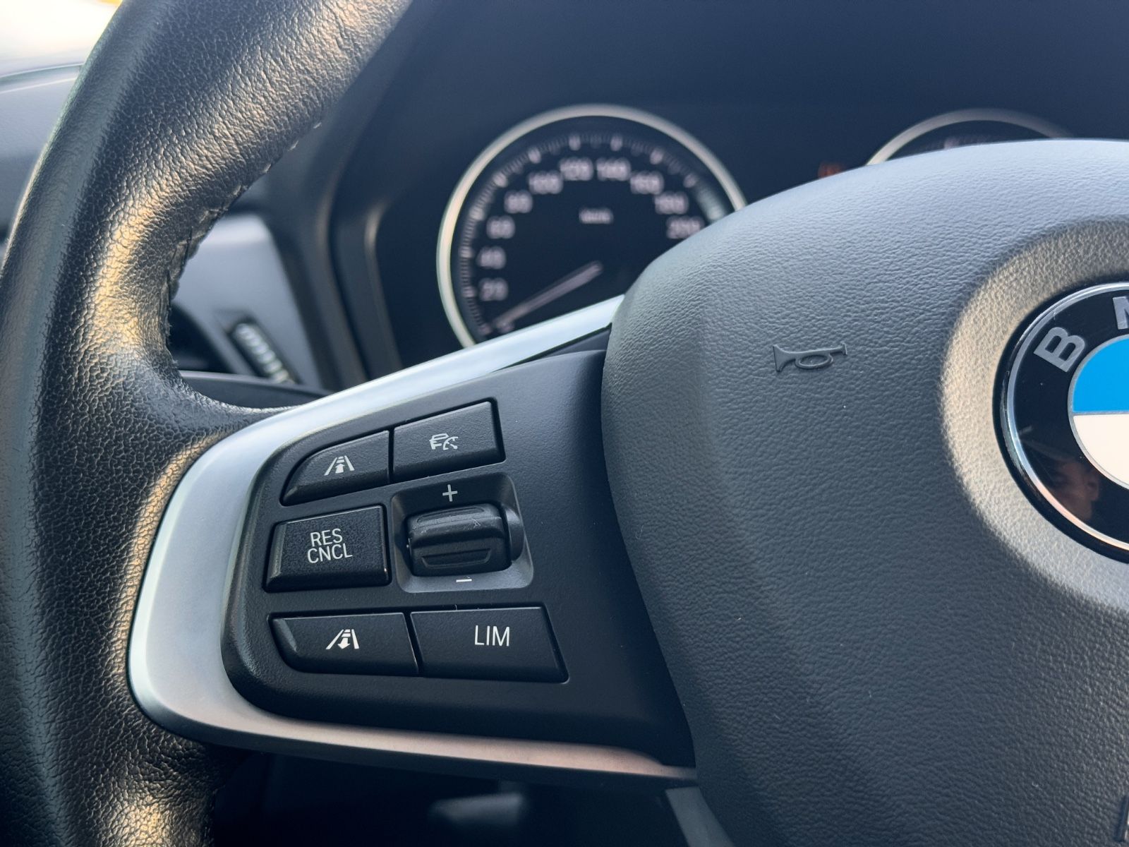 Fahrzeugabbildung BMW 220iA Gran Tourer Advantage*ASSIST|LED|NAVI|PDC*