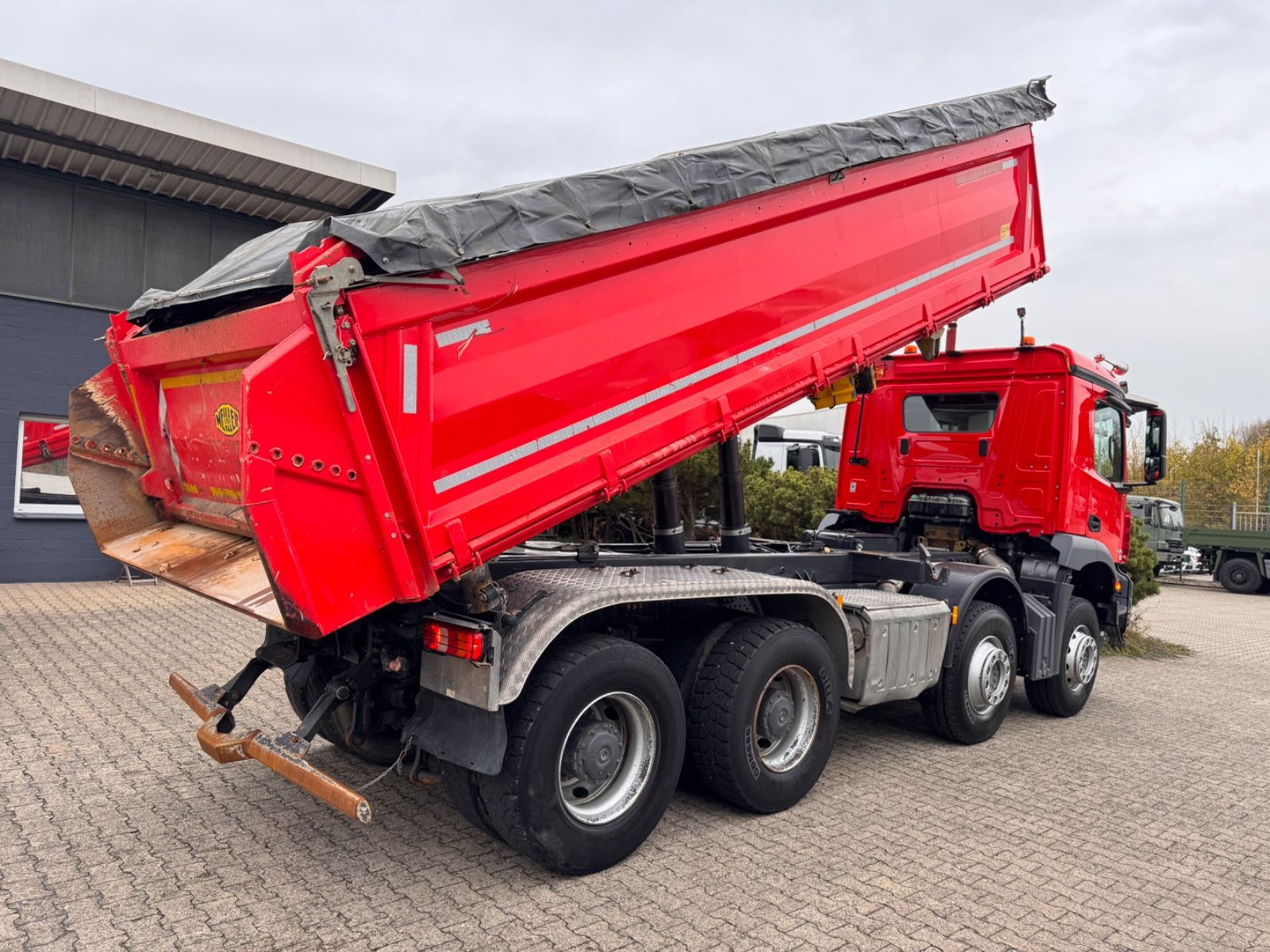 Fahrzeugabbildung Mercedes-Benz 3246 K  Arocs 8x4 Meiller  Bordmatik