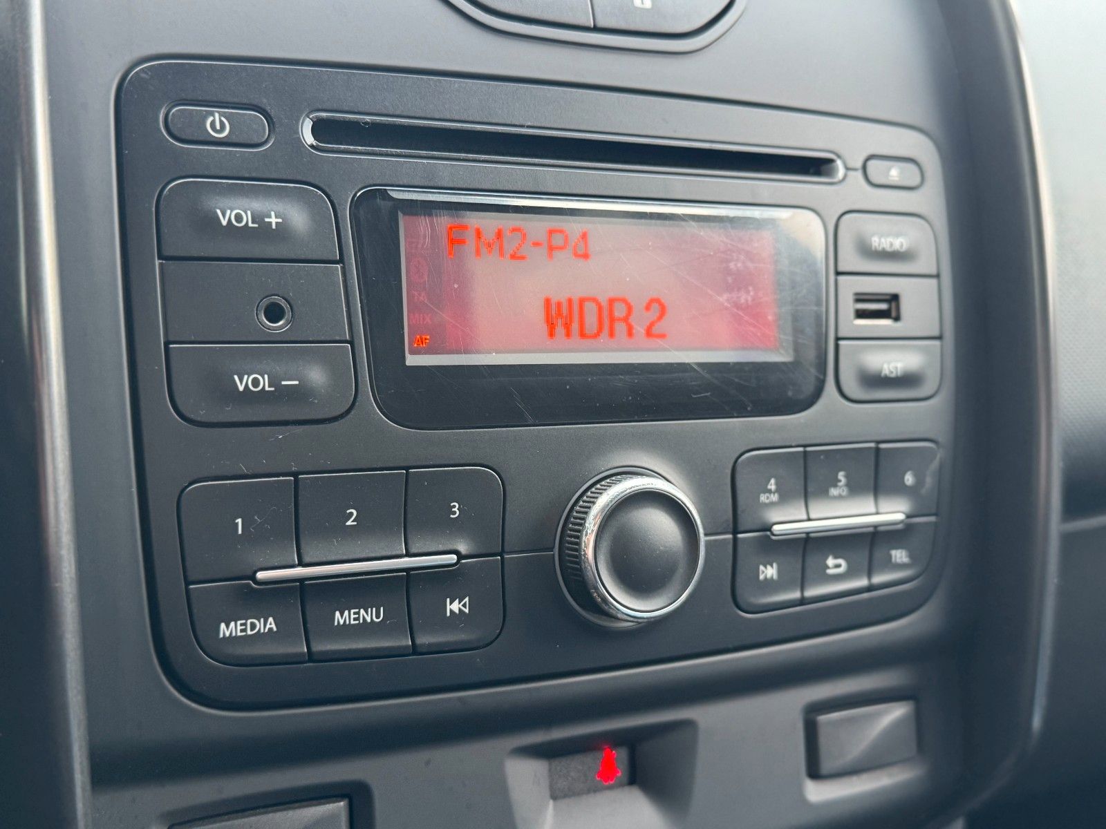 Fahrzeugabbildung Dacia Duster I Ambiance 4x2 *KLIMA|AHK|PDC*