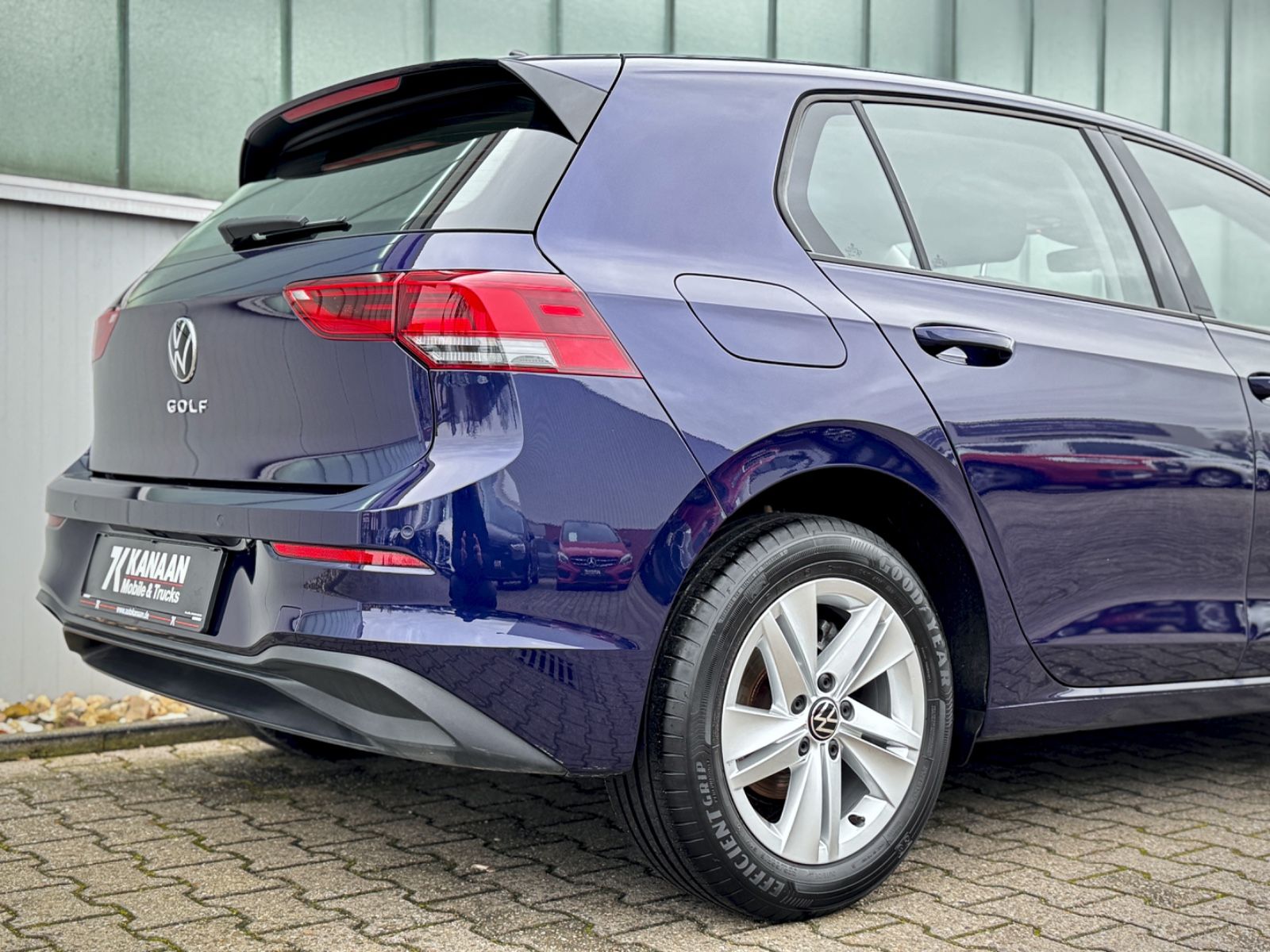 Fahrzeugabbildung Volkswagen Golf VIII 1.0 TSI Life Business*NAV|ASSIST|1.HD*