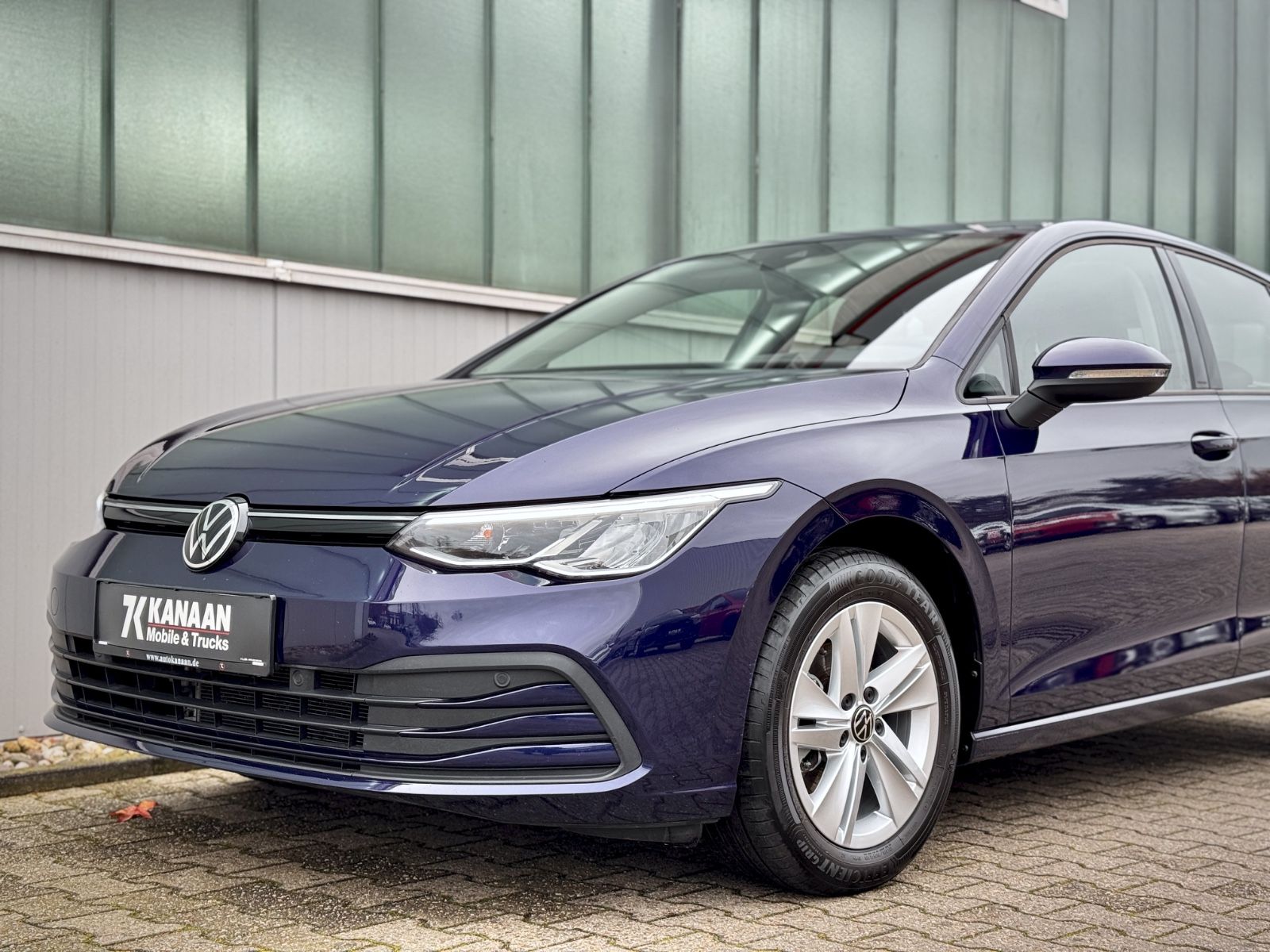 Fahrzeugabbildung Volkswagen Golf VIII 1.0 TSI Life Business*NAV|ASSIST|1.HD*