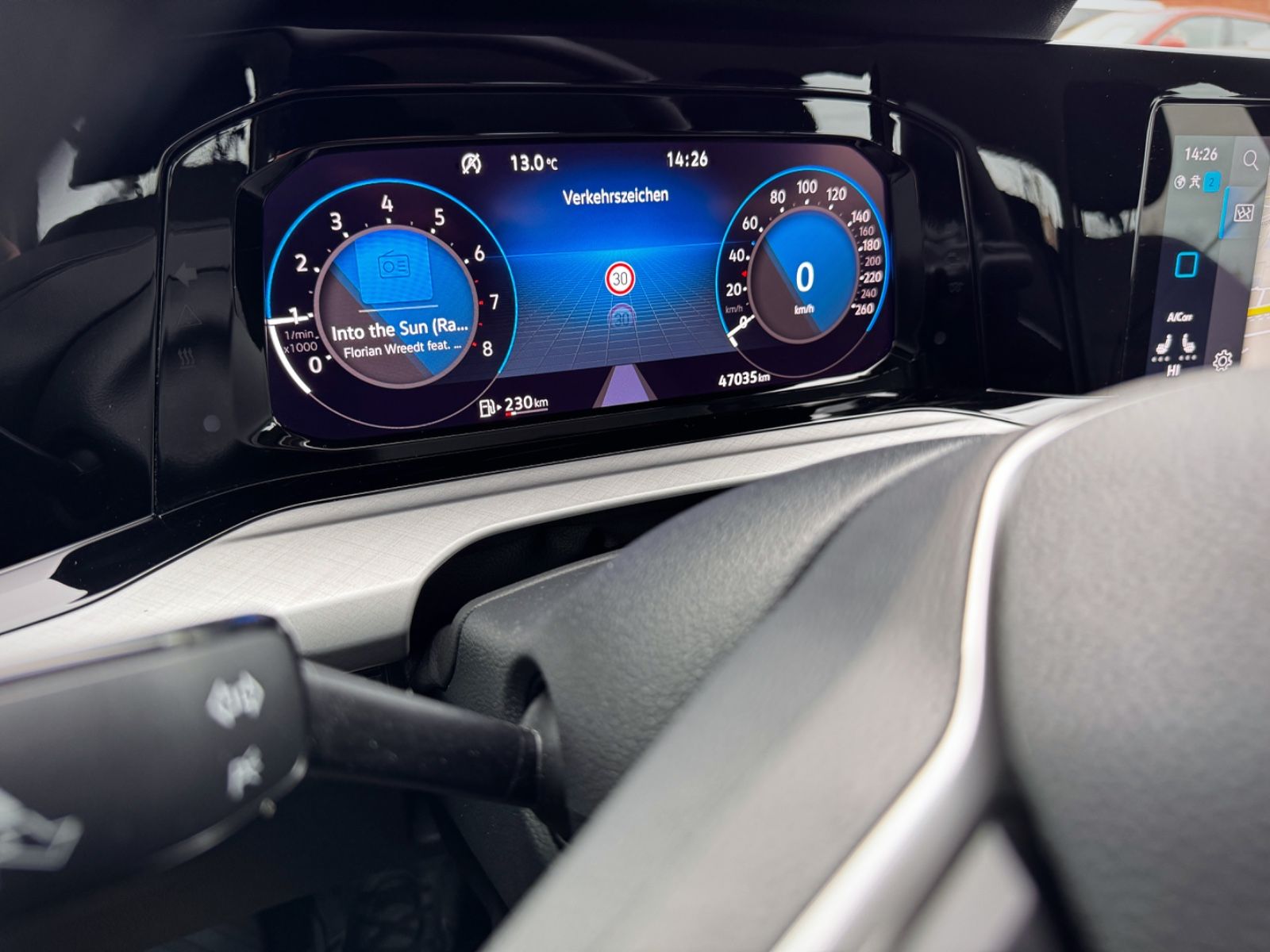 Fahrzeugabbildung Volkswagen Golf VIII 1.0 TSI Life Business*NAV|ASSIST|1.HD*