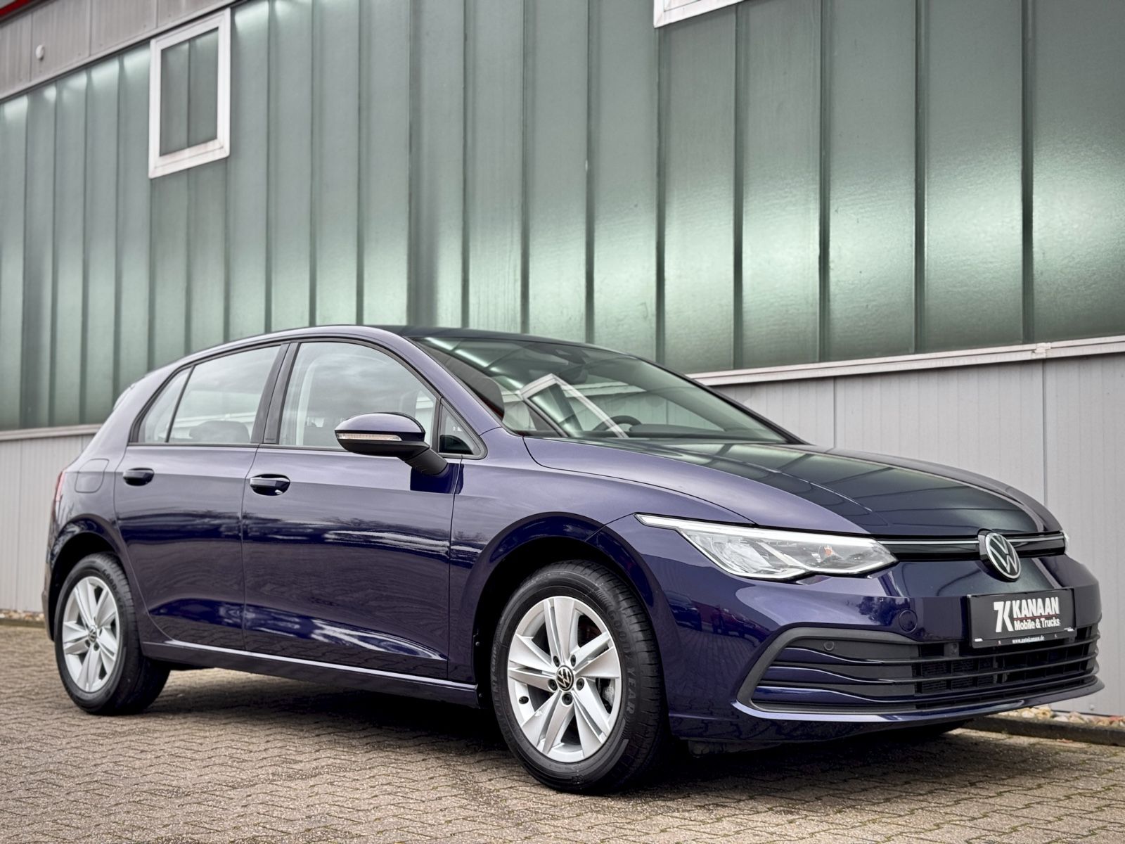 Fahrzeugabbildung Volkswagen Golf VIII 1.0 TSI Life Business*NAV|ASSIST|1.HD*