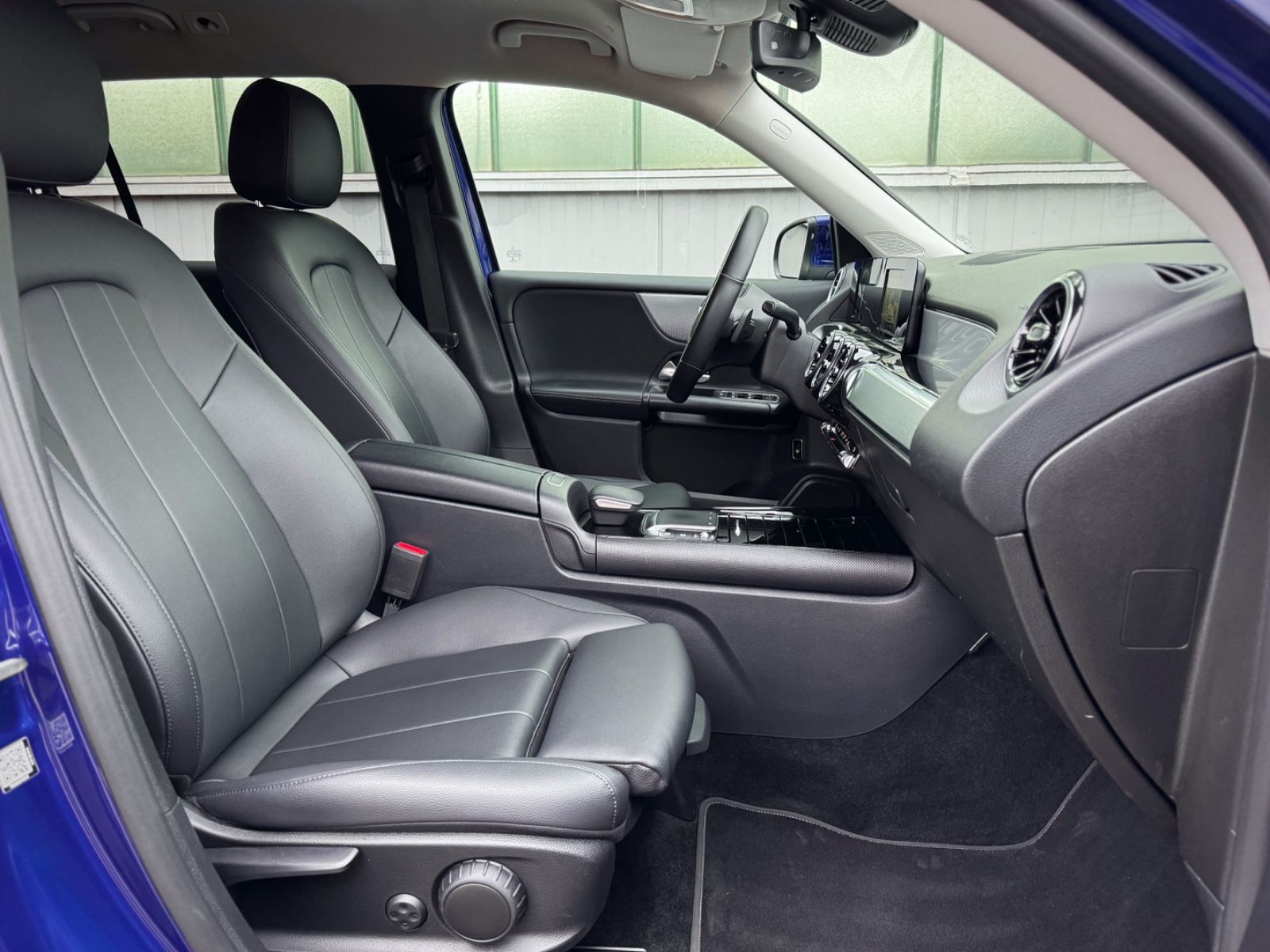 Fahrzeugabbildung Mercedes-Benz GLB 220d 8G-DCT 4Matic Style *LED|NAVI|PDC|1.HD*