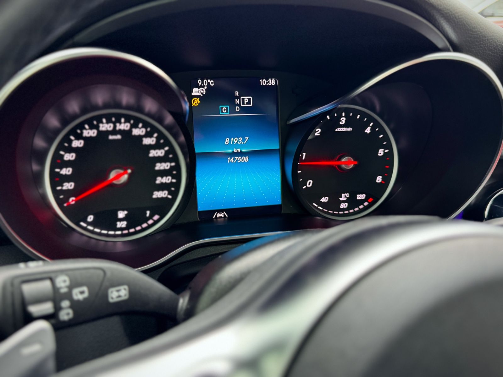 Fahrzeugabbildung Mercedes-Benz GLC 220d 4Matic AMG-Line *PANORAMA|DESIGNO|AHK*