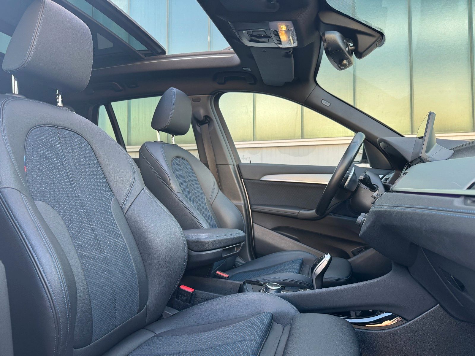 Fahrzeugabbildung BMW X1 xDrive 25d M-Sport *AHK|ASSIST|PANO|LED|HIFI*