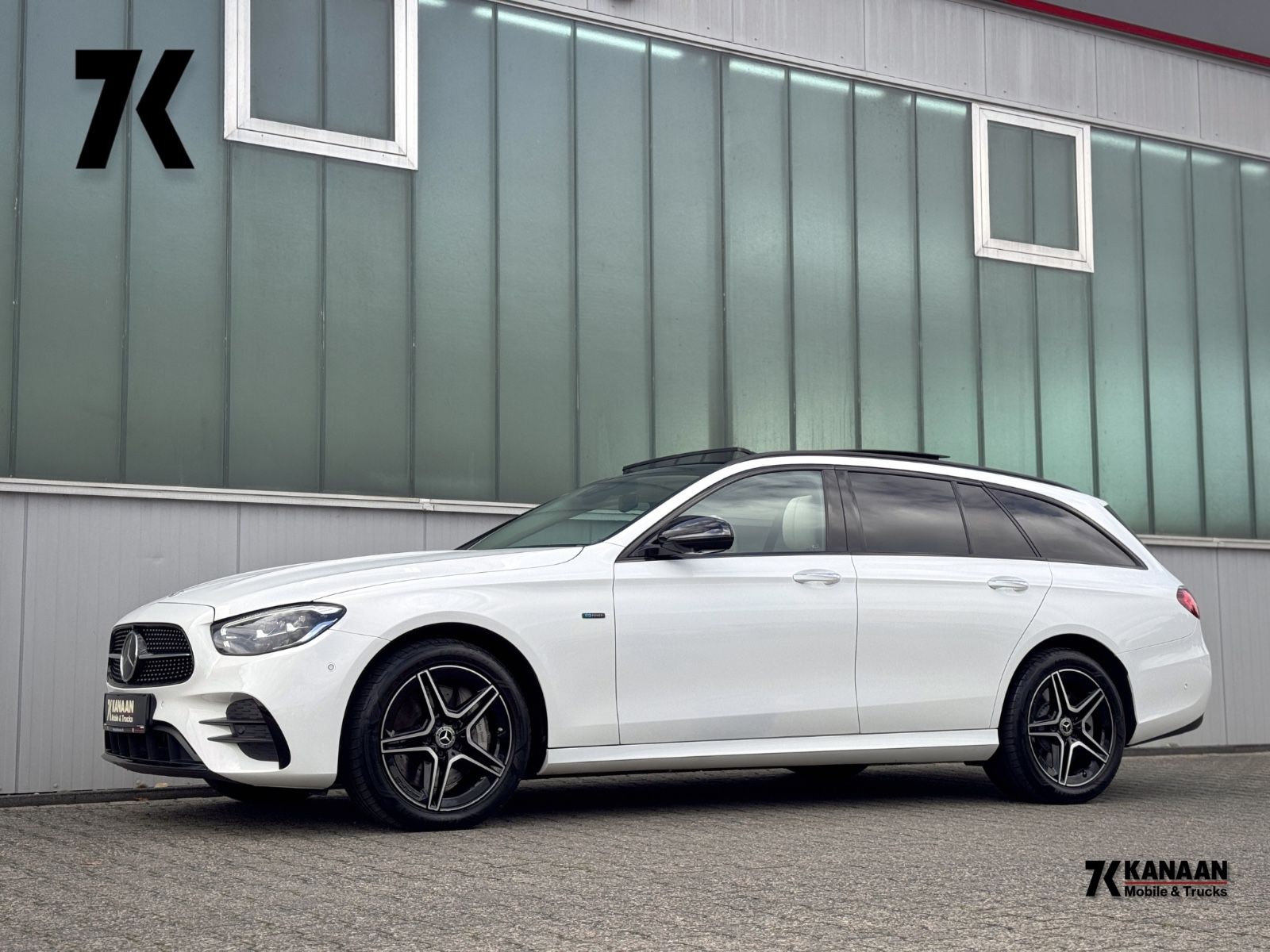 Fahrzeugabbildung Mercedes-Benz E 300de T 4Matic AMG-Line*PANO|360°|HEADUP|AHK**