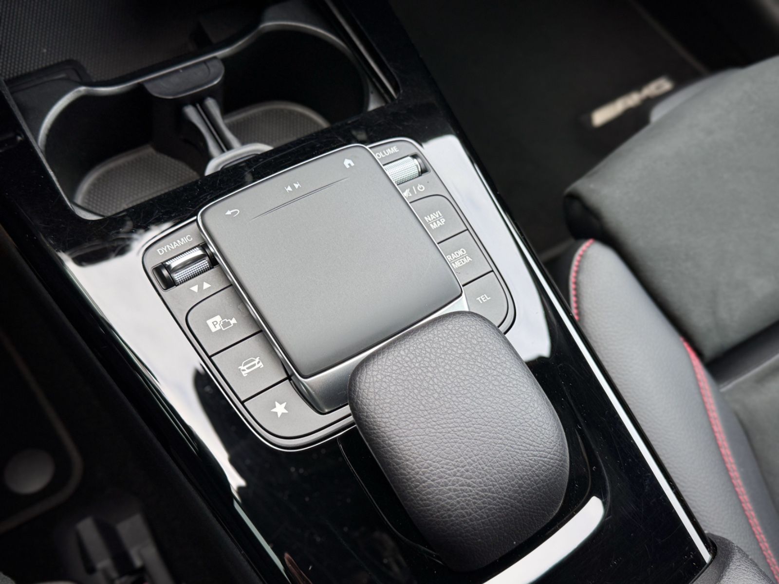 Fahrzeugabbildung Mercedes-Benz CLA 200 7G-DCT AMG-Line *AHK|LED|CAM|NAVI*