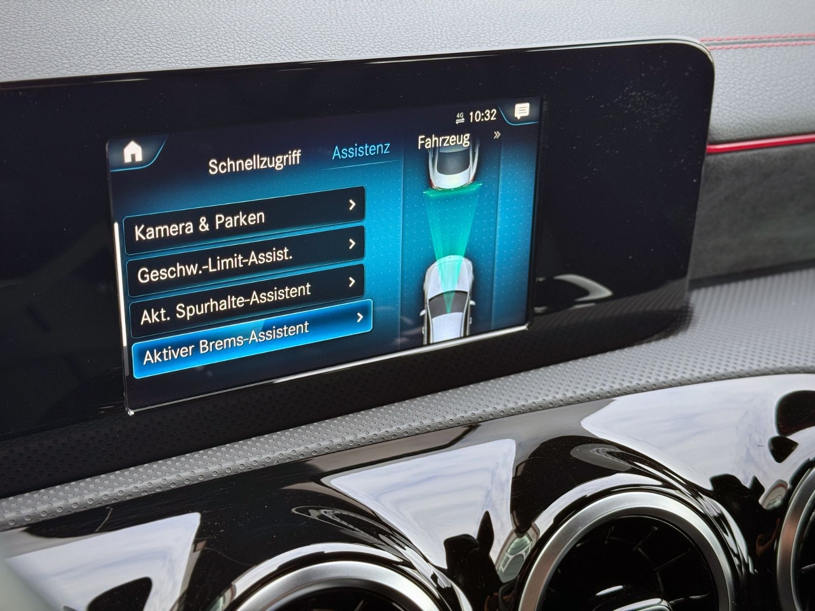 Fahrzeugabbildung Mercedes-Benz CLA 200 7G-DCT AMG-Line *AHK|LED|CAM|NAVI*