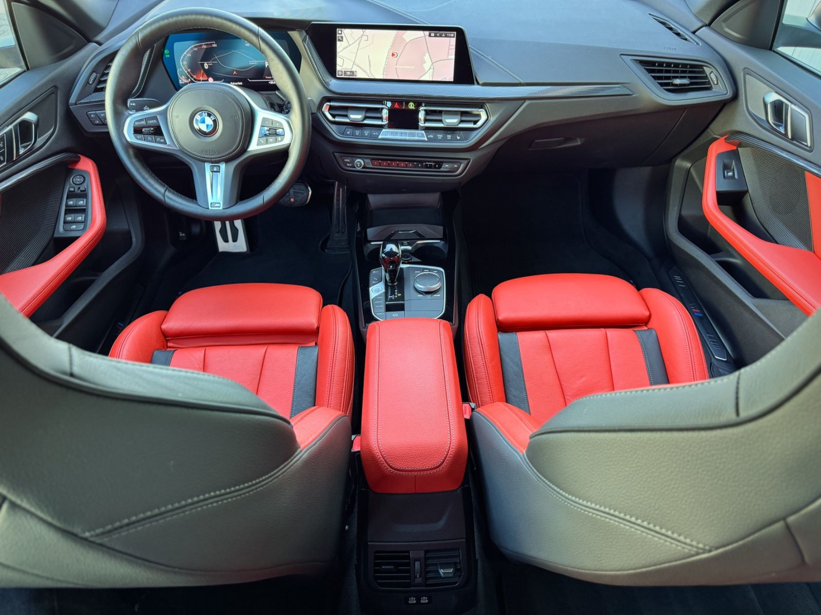 Fahrzeugabbildung BMW 218d Gran Coupé M-Sport *LEDER|LED|NAVI*