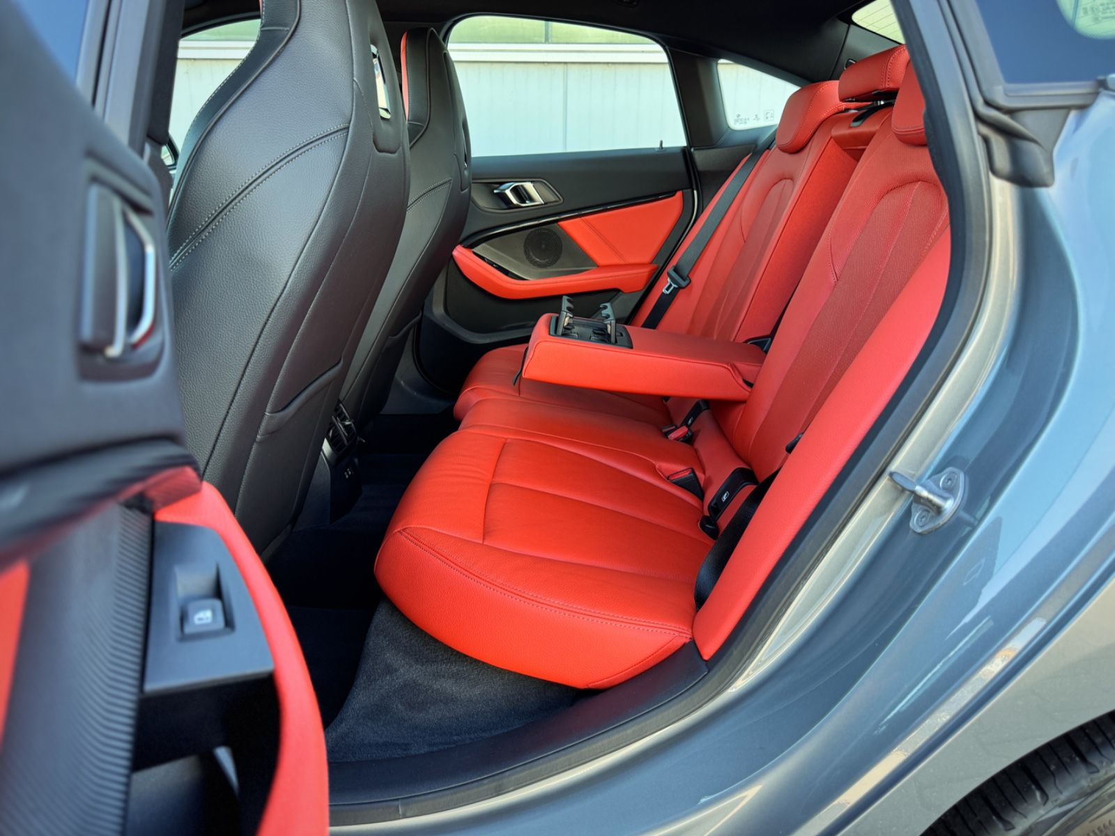 Fahrzeugabbildung BMW 218d Gran Coupé M-Sport *LEDER|LED|NAVI*