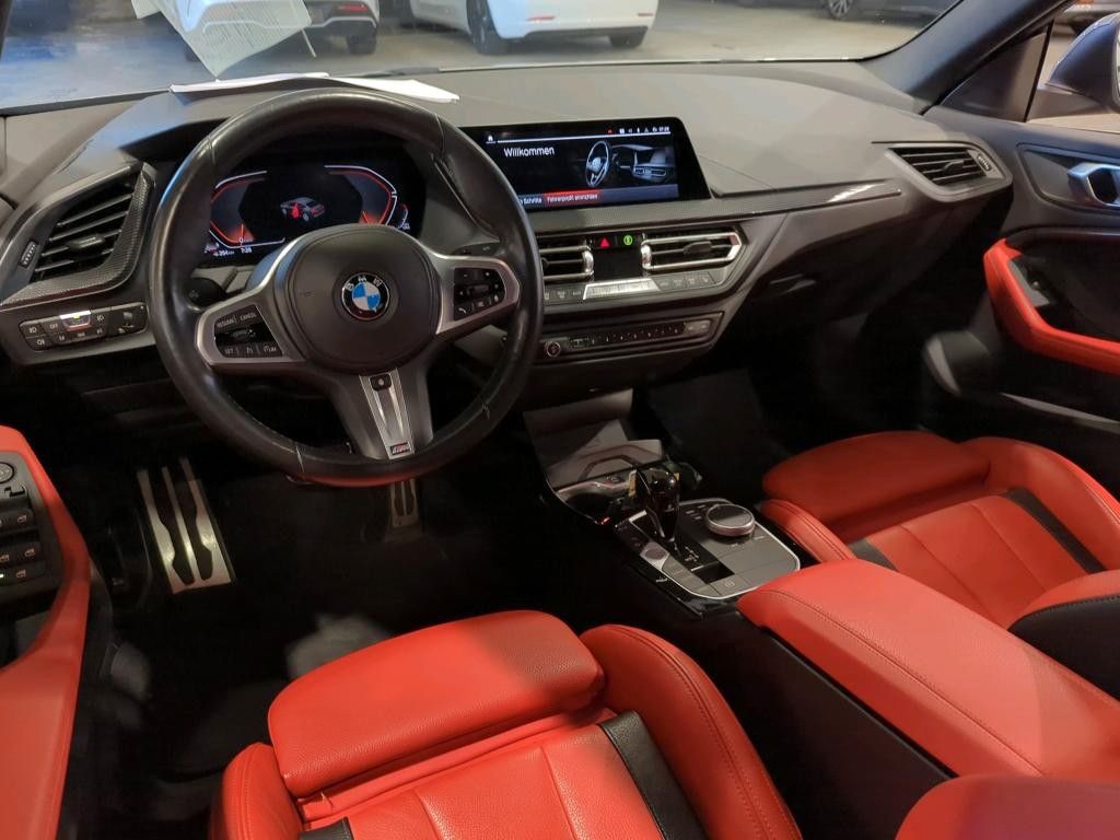 Fahrzeugabbildung BMW 218d Gran Coupé M-Sport *LEDER|LED|NAVI*