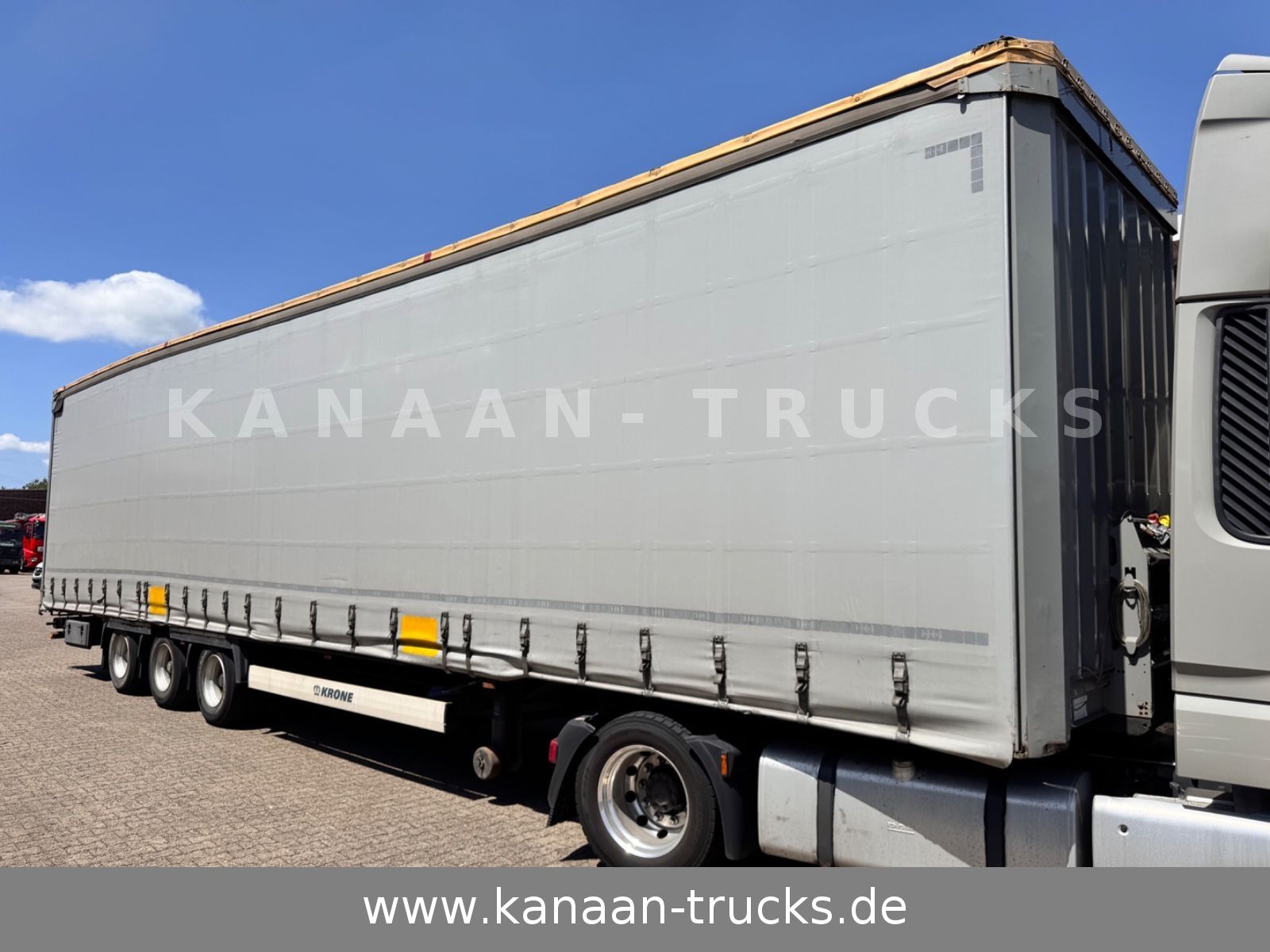 Fahrzeugabbildung Krone SD Curtainsider MEGA Jumbo XL Zert Getränke etc