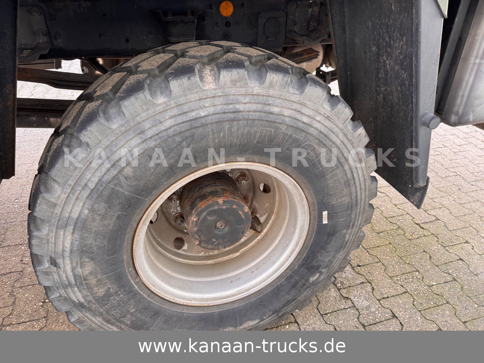 Fahrzeugabbildung Iveco ML100E22WM-BW 4x4 Miltär Camper Exped