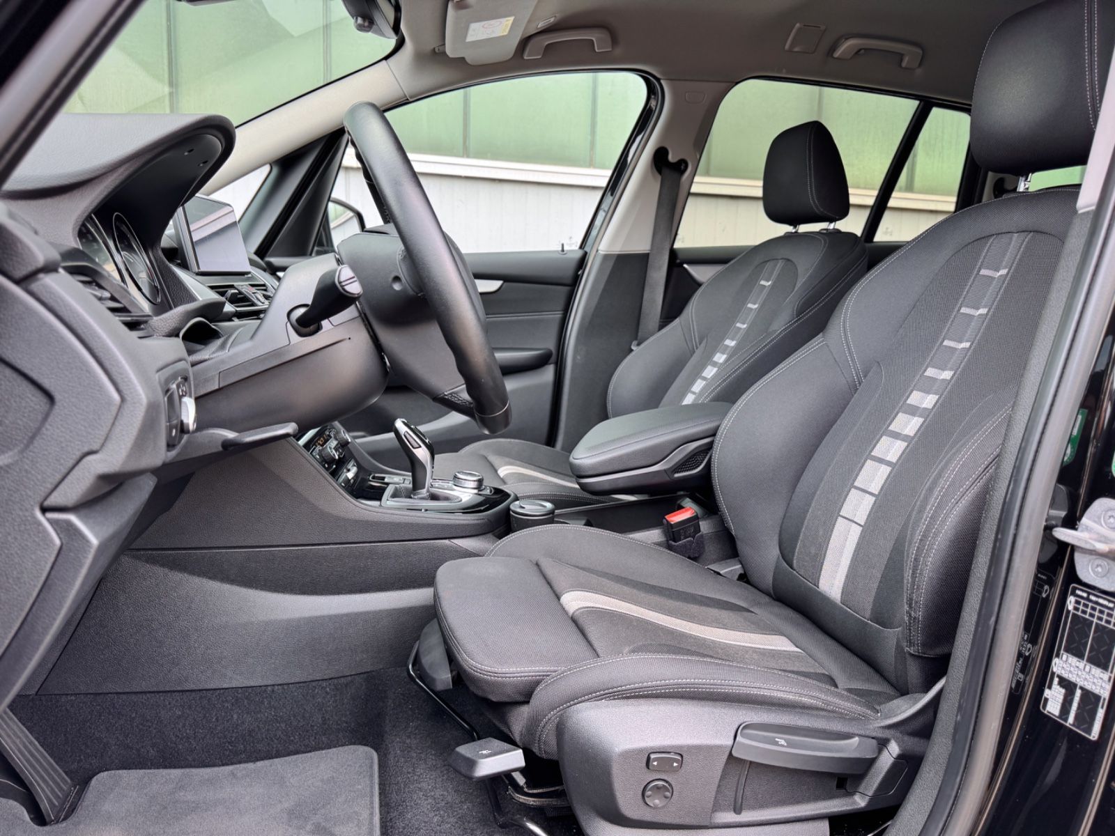 Fahrzeugabbildung BMW 218d Gran Tourer Advantage *8G|CAM|NAVI|LED*