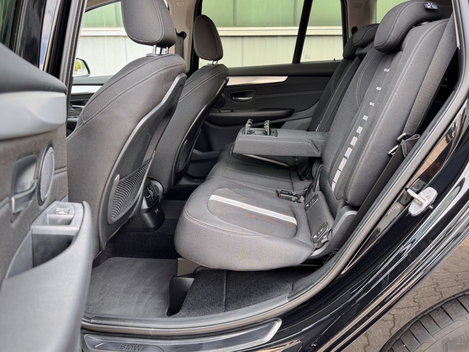Fahrzeugabbildung BMW 218d Gran Tourer Advantage *8G|CAM|NAVI|LED*