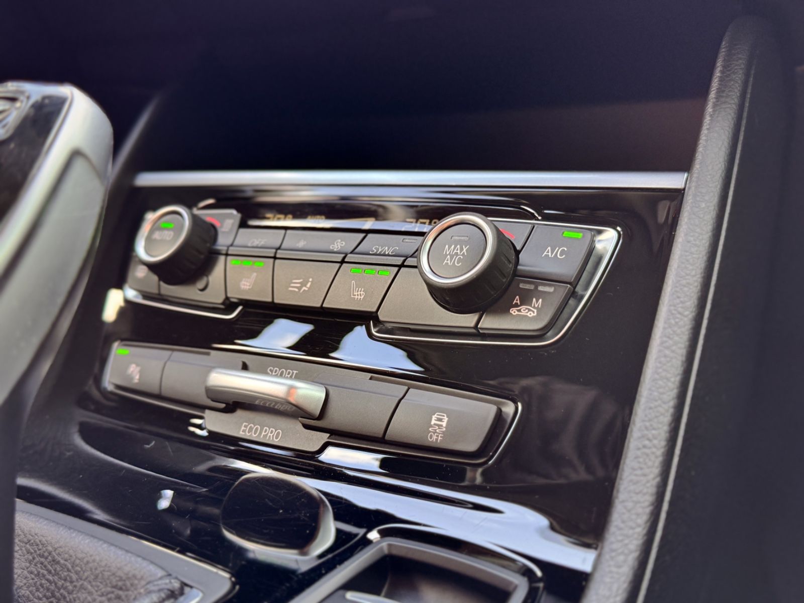 Fahrzeugabbildung BMW 218d Gran Tourer Advantage *8G|CAM|NAVI|LED*