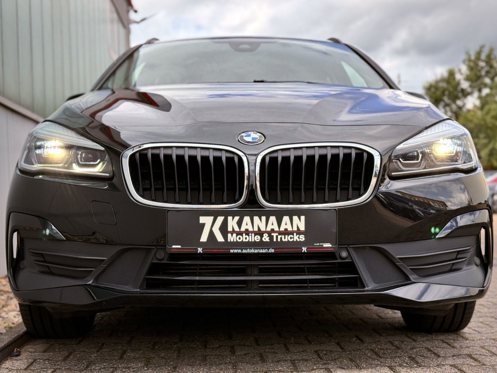 Fahrzeugabbildung BMW 218d Gran Tourer Advantage *8G|CAM|NAVI|LED*