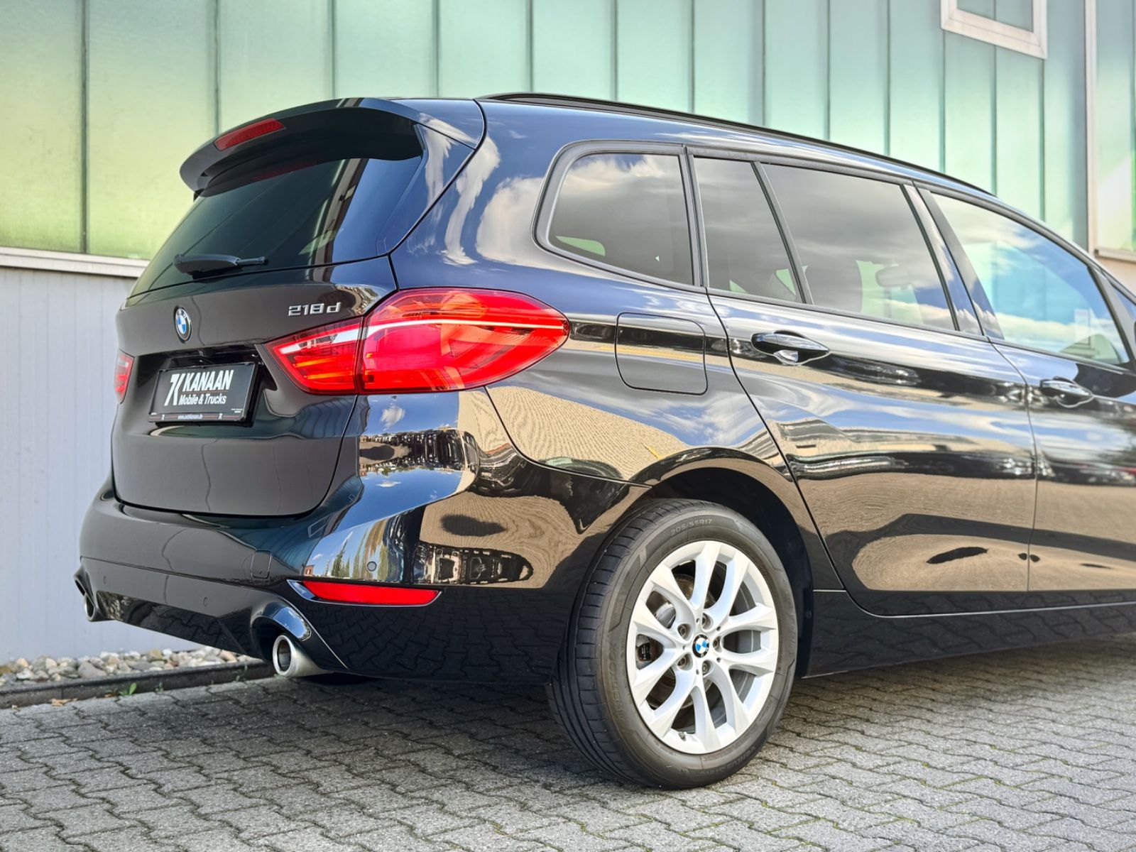 Fahrzeugabbildung BMW 218d Gran Tourer Advantage *8G|CAM|NAVI|LED*