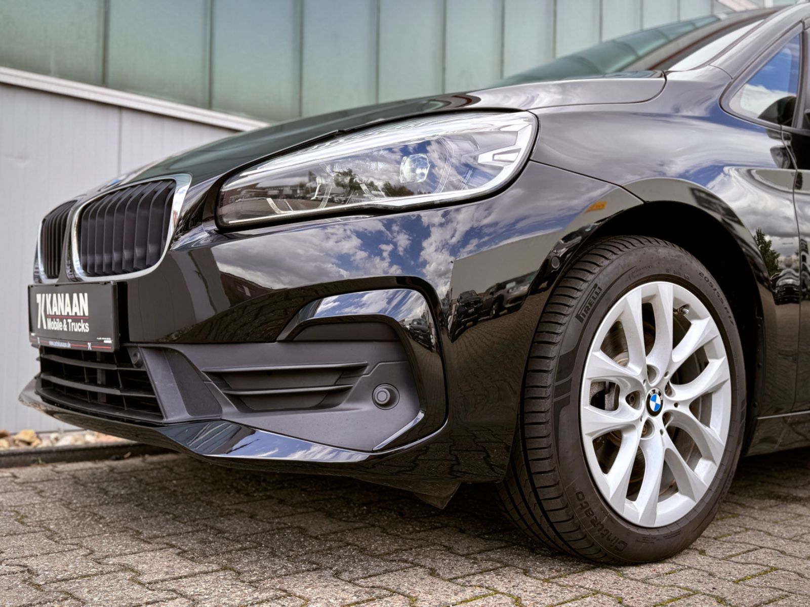 Fahrzeugabbildung BMW 218d Gran Tourer Advantage *8G|CAM|NAVI|LED*