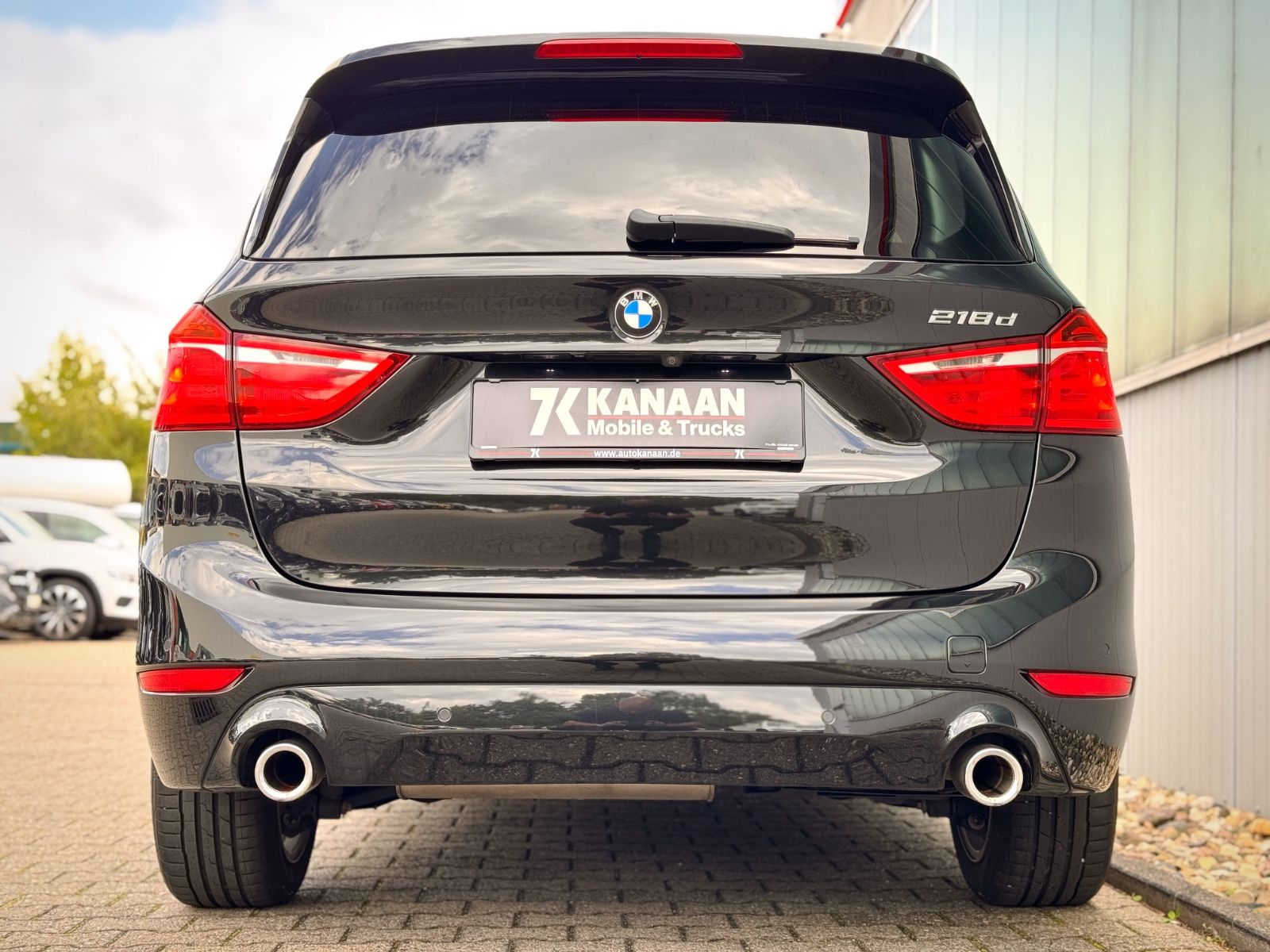 Fahrzeugabbildung BMW 218d Gran Tourer Advantage *8G|CAM|NAVI|LED*