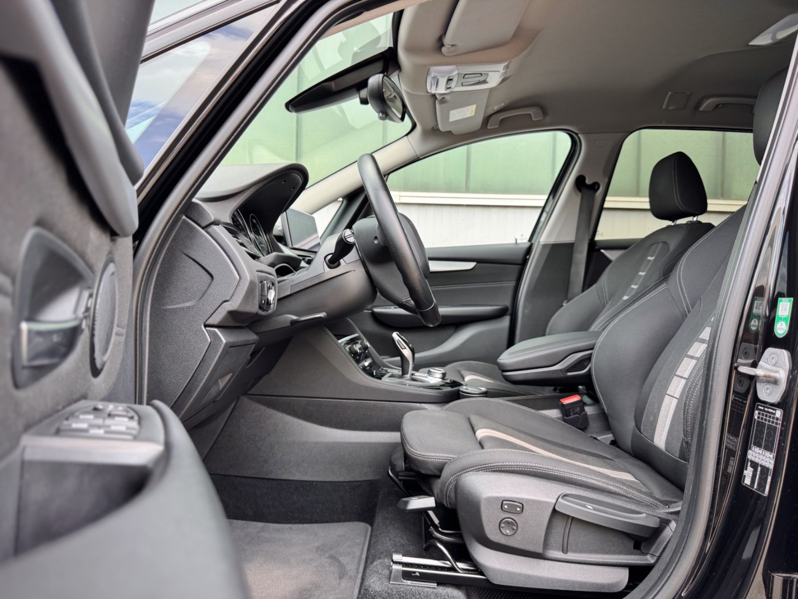Fahrzeugabbildung BMW 218d Gran Tourer Advantage *8G|CAM|NAVI|LED*