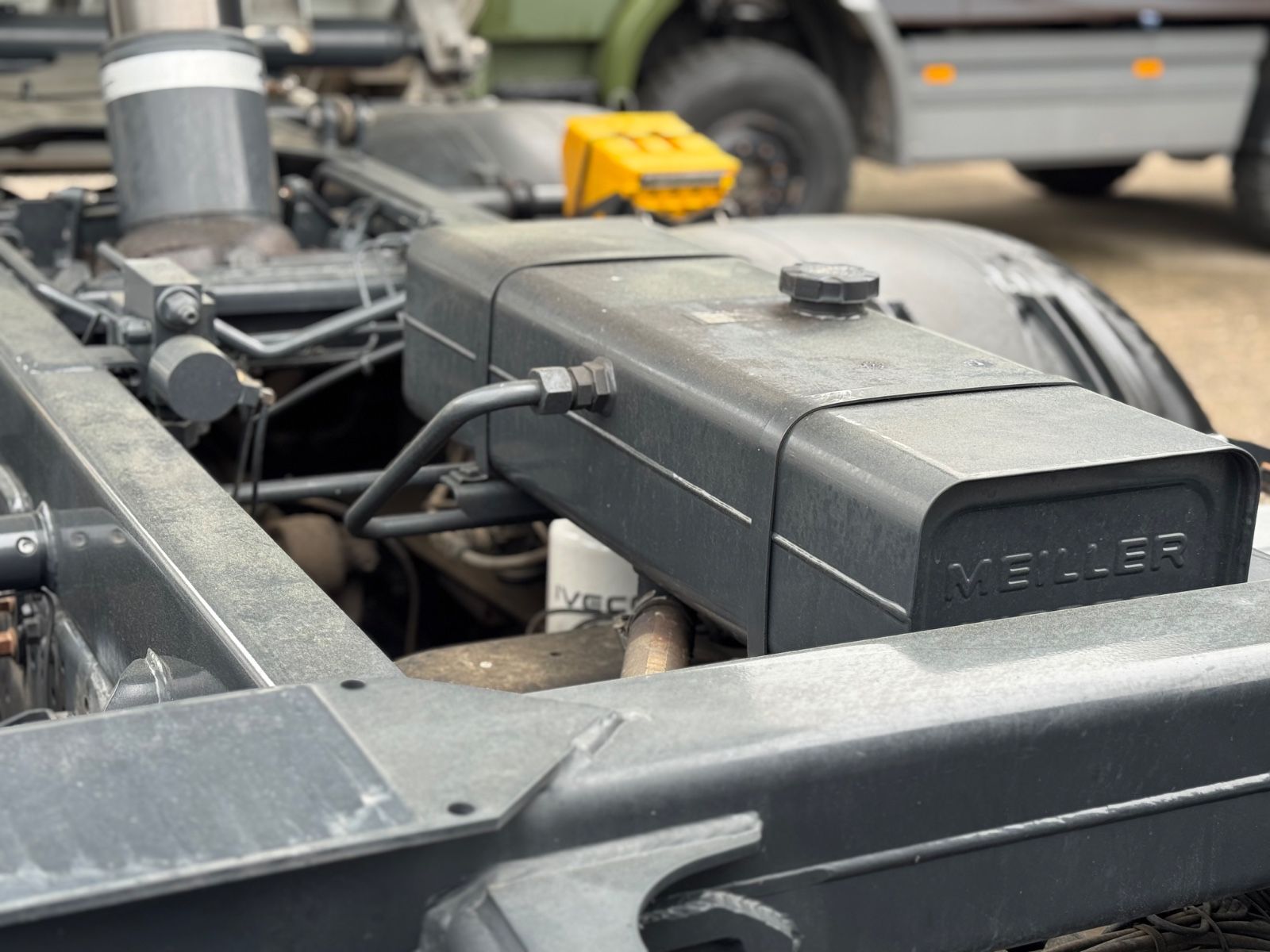 Fahrzeugabbildung Andere MAILLER  TYP D316 Neuwertig  Aufbau für 3-Achser