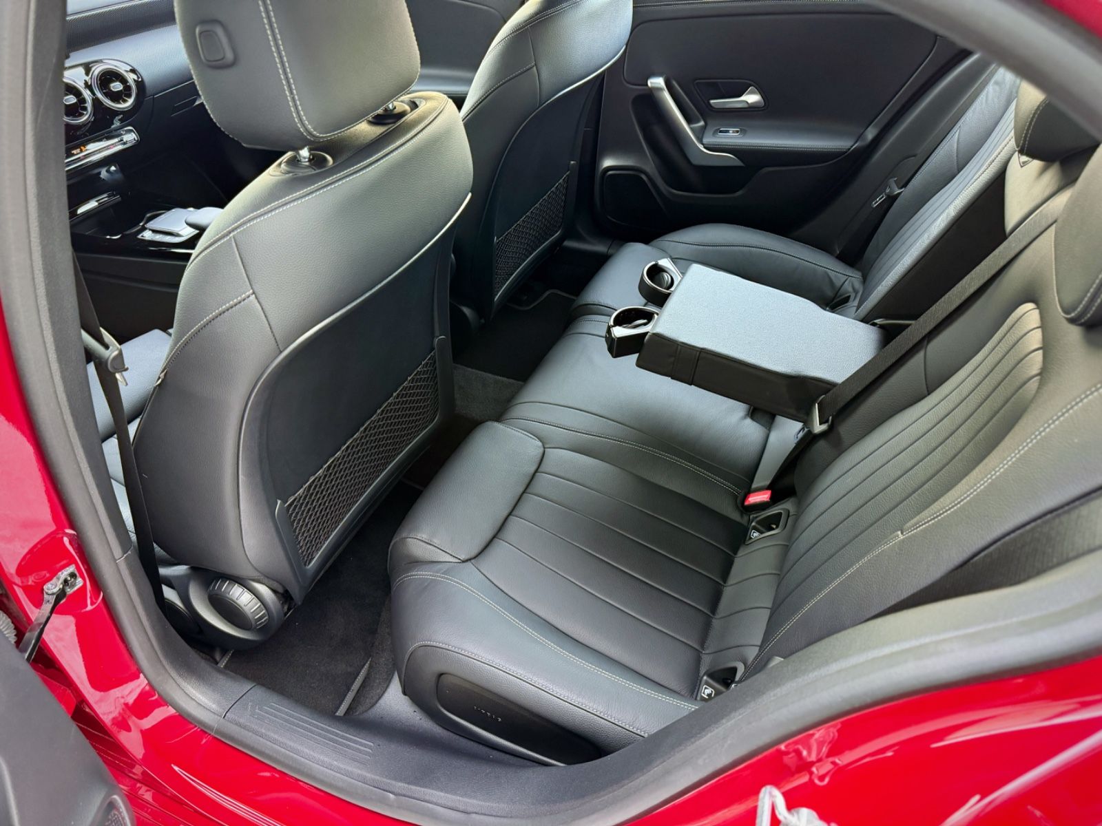 Fahrzeugabbildung Mercedes-Benz A 180 Progressive *7G|ASSIST|LEDER*