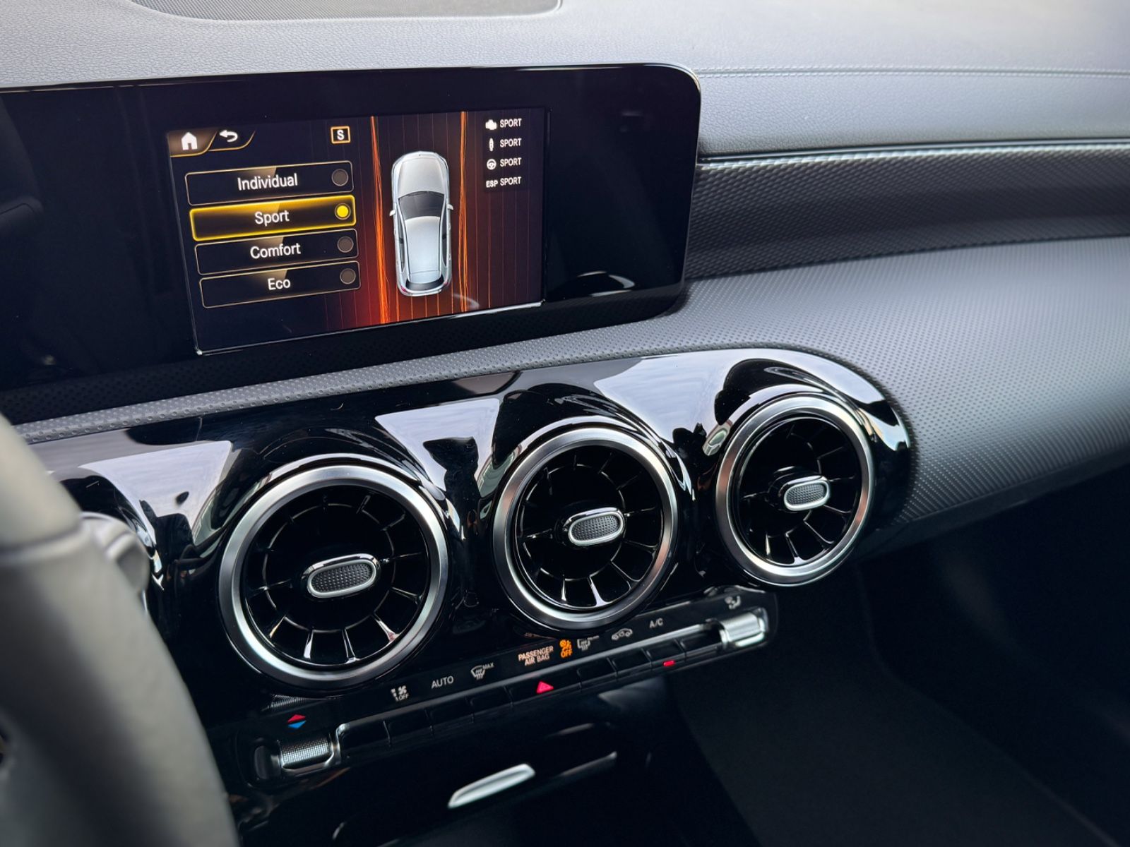 Fahrzeugabbildung Mercedes-Benz A 180 Progressive *7G|ASSIST|LEDER*