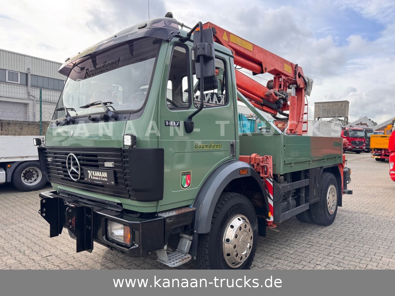 Fahrzeugabbildung Mercedes-Benz 1417 AK Allrad Palfinger Montagekran 17,7m 64TKM