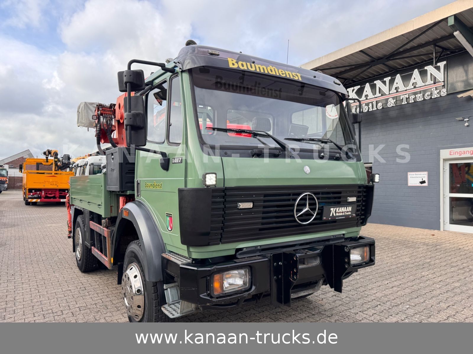 Fahrzeugabbildung Mercedes-Benz 1417 AK Allrad Palfinger Montagekran 17,7m 64TKM