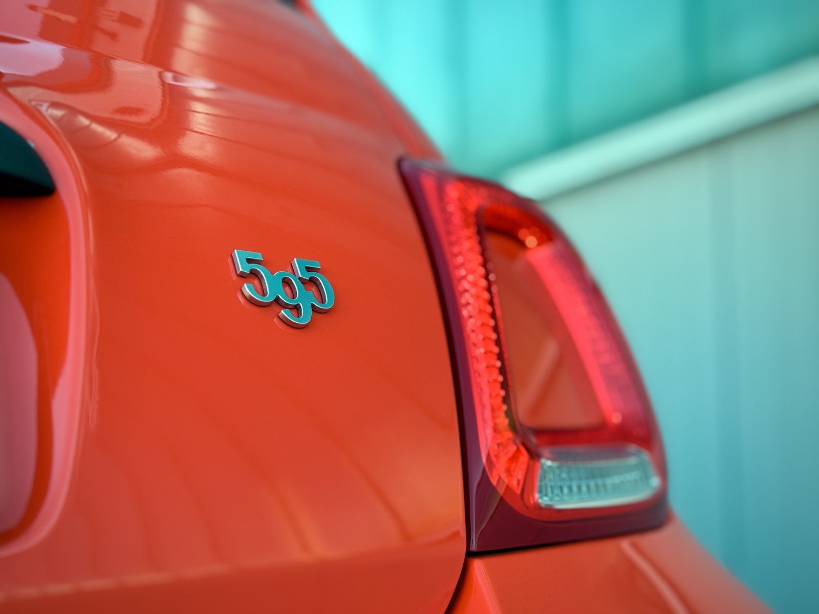 Fahrzeugabbildung Abarth 595 / 500 1.4T-Jet 16V *PDC|17"ALU|DAB|CARPLAY*