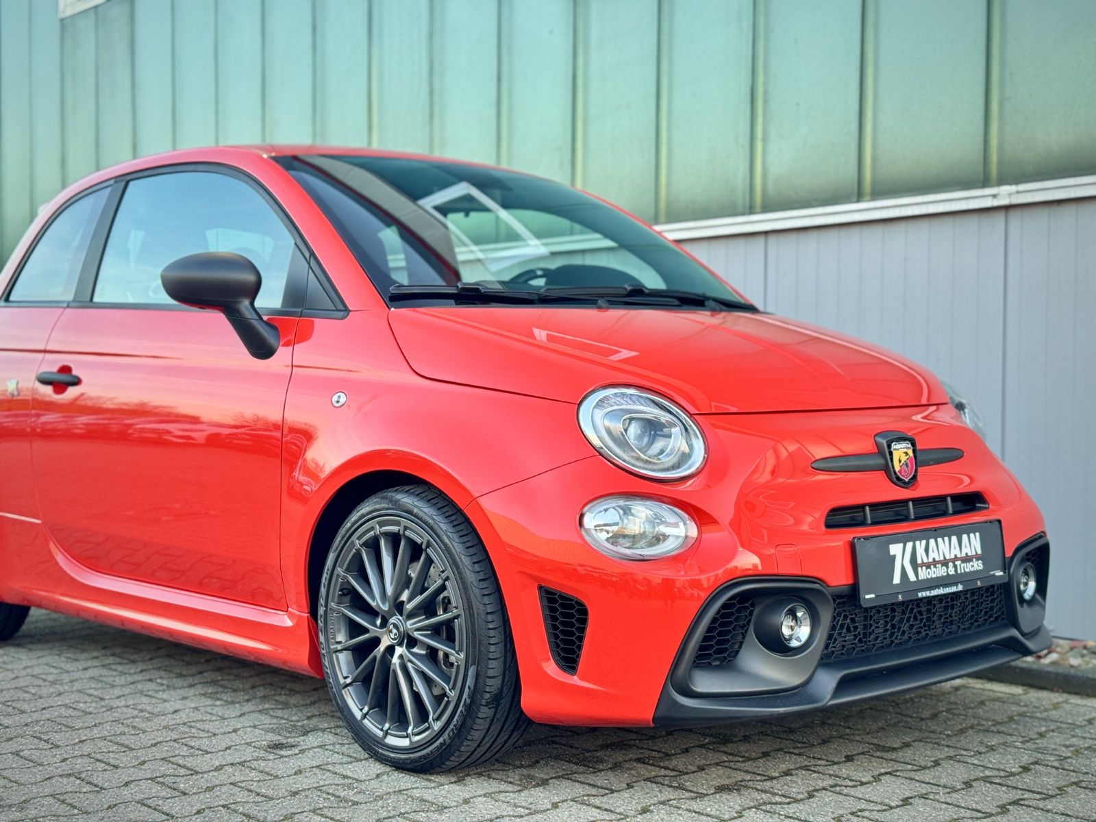 Fahrzeugabbildung Abarth 595 / 500 1.4T-Jet 16V *PDC|17"ALU|DAB|CARPLAY*