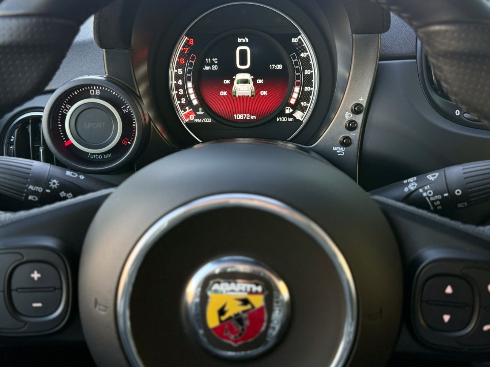 Fahrzeugabbildung Abarth 595 / 500 1.4T-Jet 16V *PDC|17"ALU|DAB|CARPLAY*