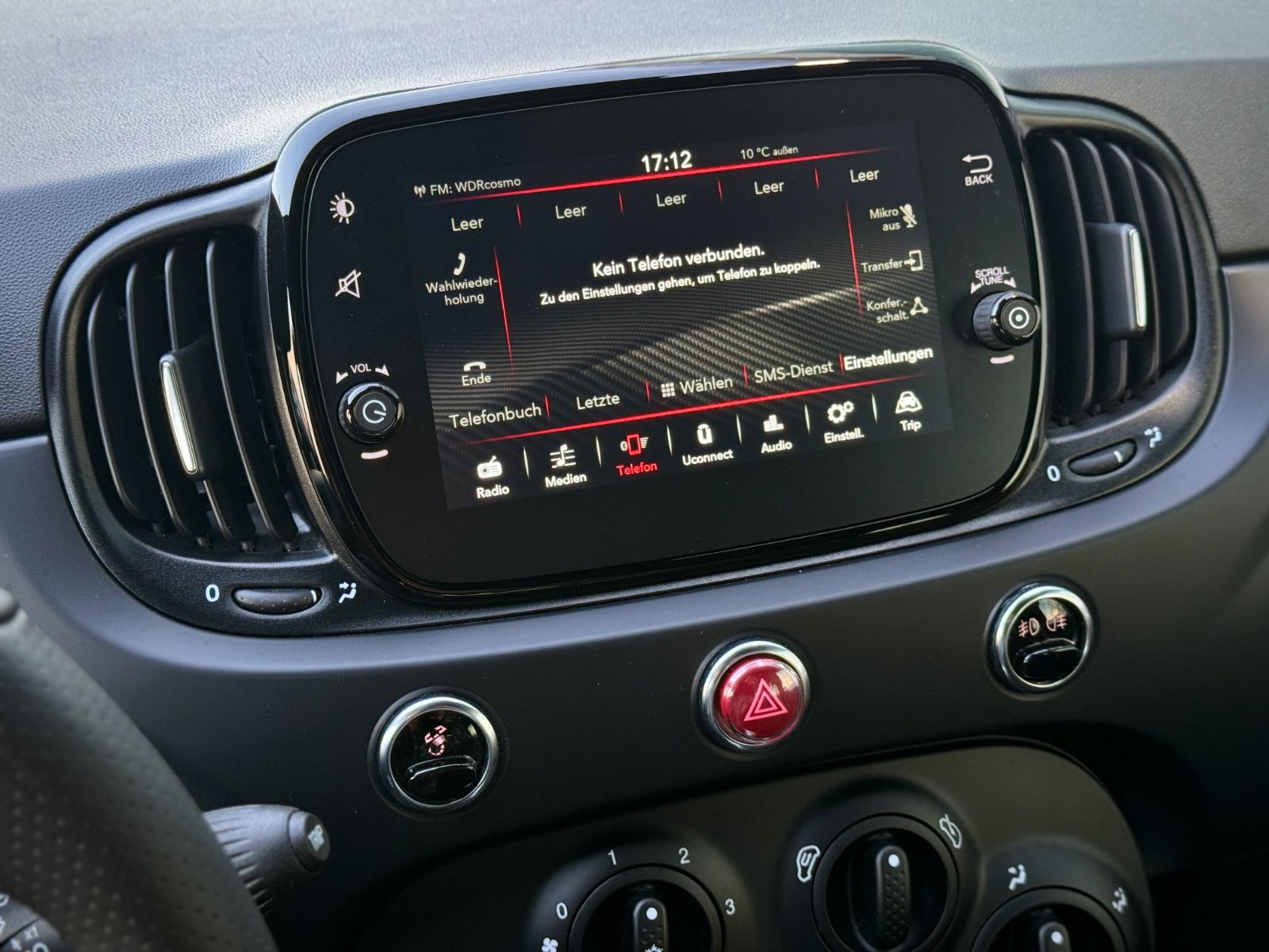 Fahrzeugabbildung Abarth 595 / 500 1.4T-Jet 16V *PDC|17"ALU|DAB|CARPLAY*